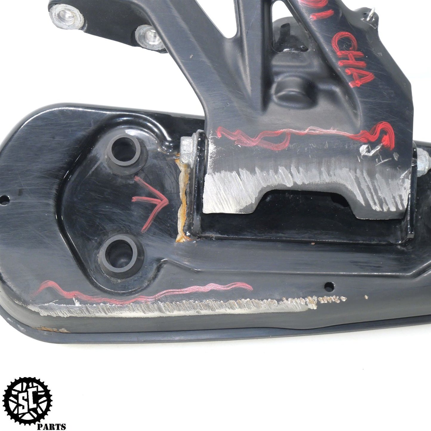 2023 20-24 INDIAN CHALLENGER RIGHT FRONT FLOORBOARD BRACKET 5143227-463 HD54