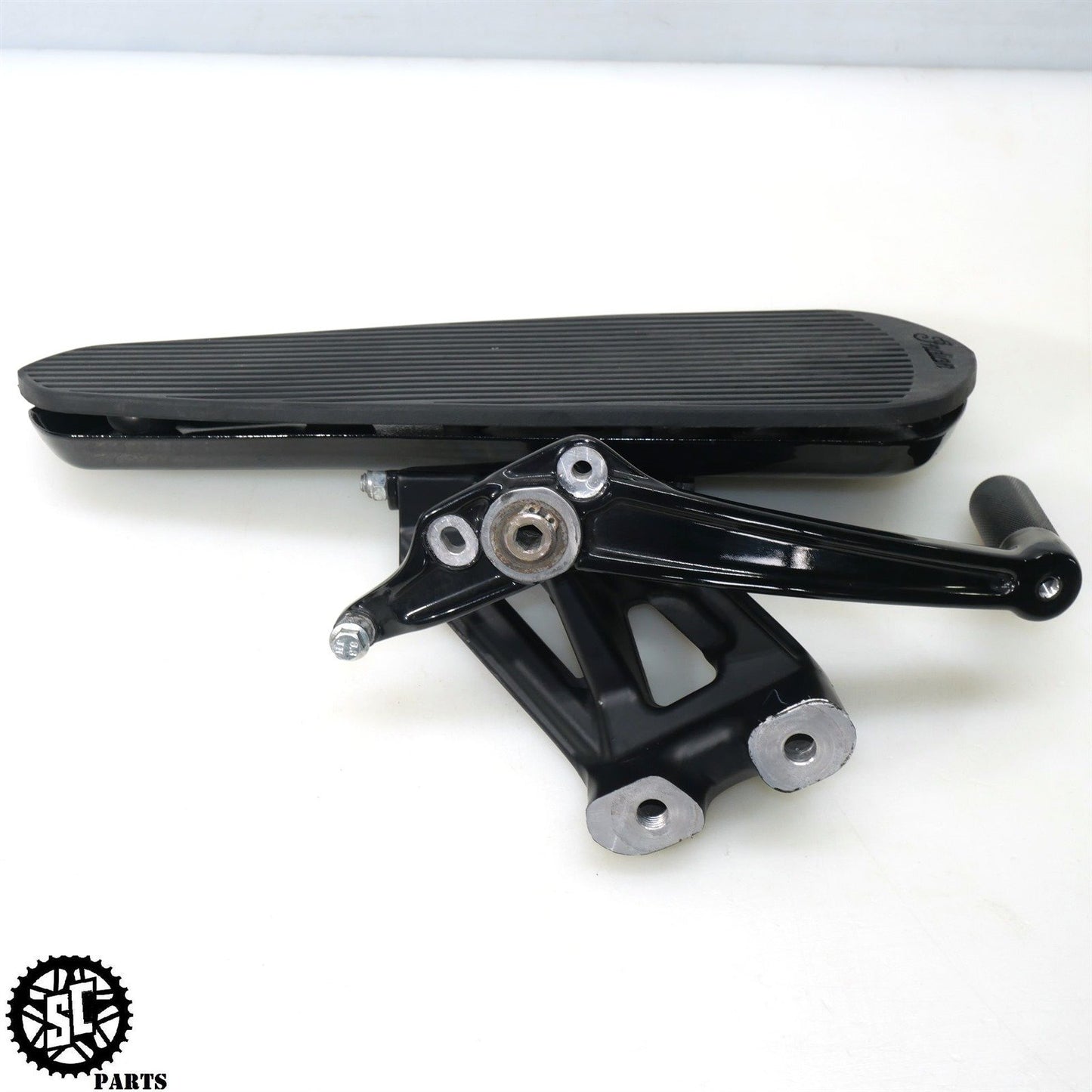 2023 20-24 INDIAN CHALLENGER LEFT FRONT FLOORBOARD BRACKET 5142112-463 HD54