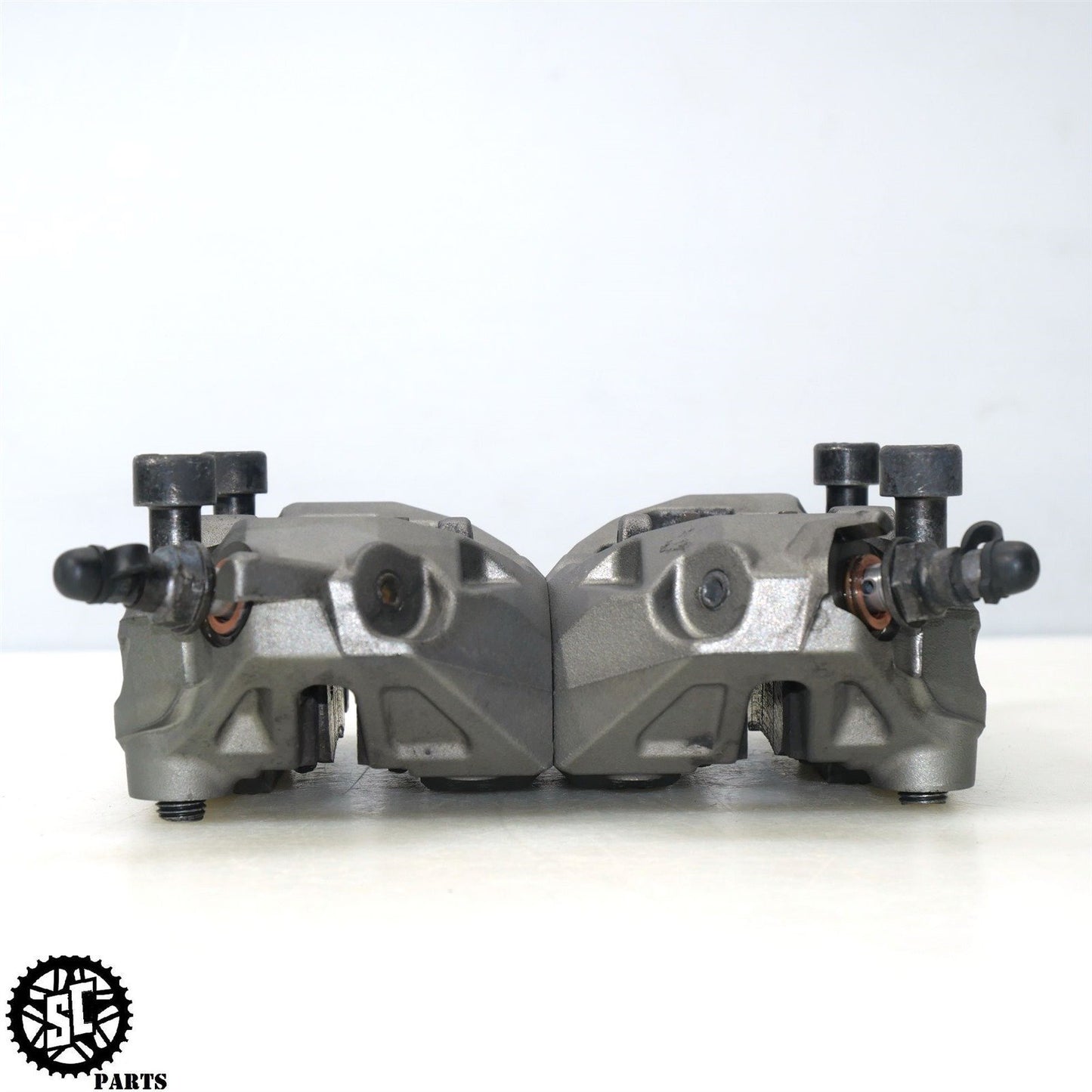 2023 20-24 INDIAN CHALLENGER FRONT BRAKE CALIPER 1913644-602 1913643-602 HD54