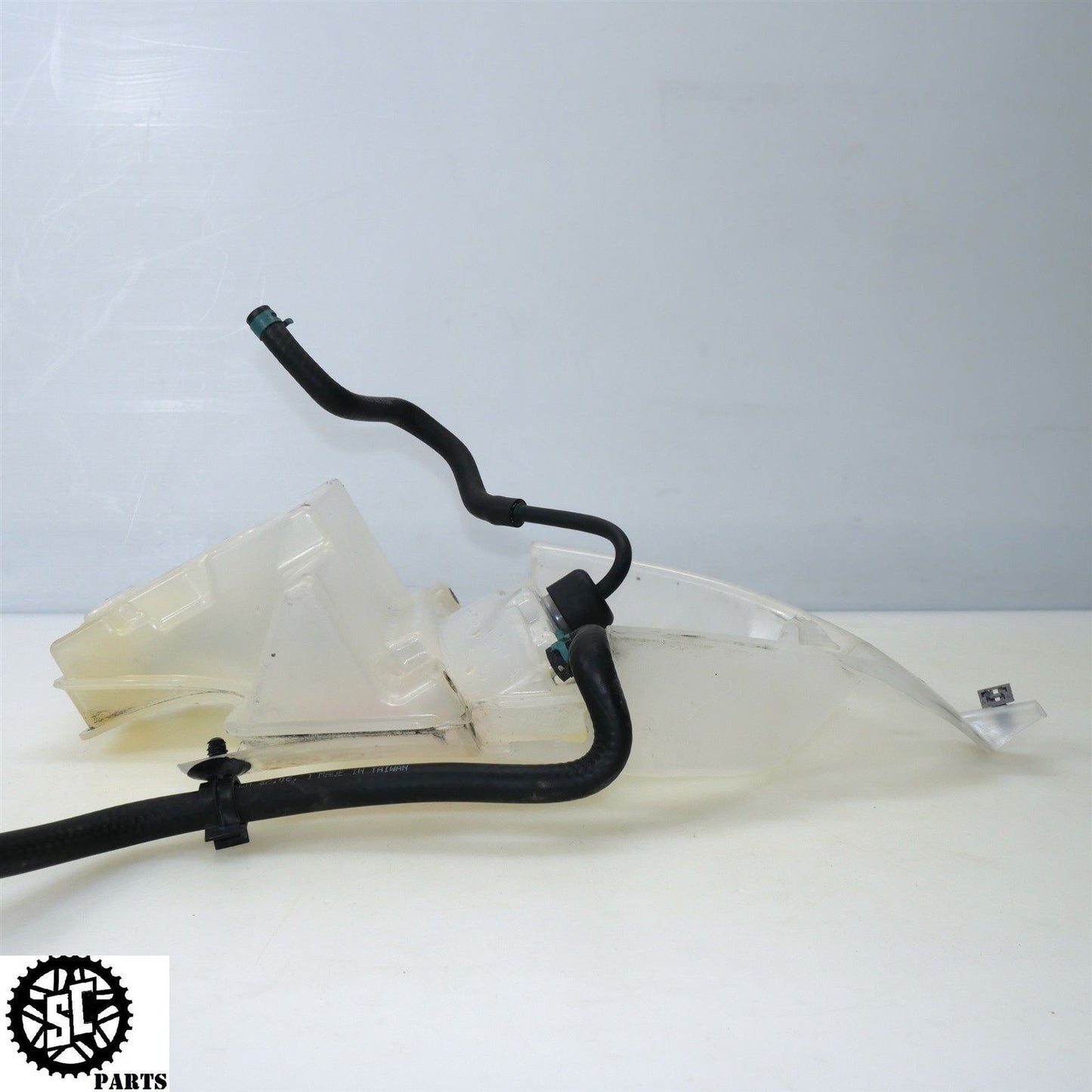 2023 20-24 INDIAN CHALLENGER COOLANT OVERFLOW TANK RESERVOIR 1241274 HD54