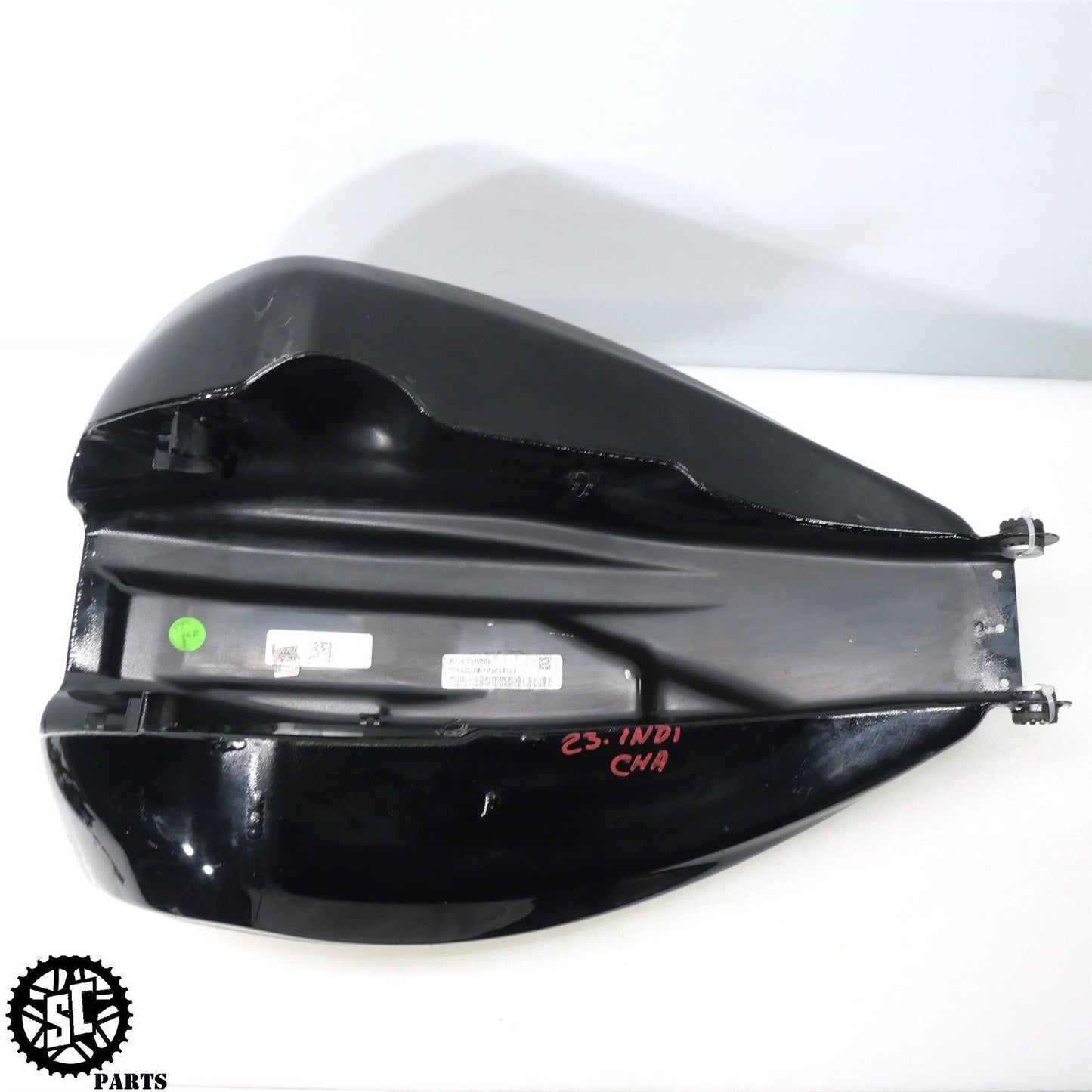 2023 20-24 INDIAN CHALLENGER FUEL GAS TANK 1027867-329 HD54