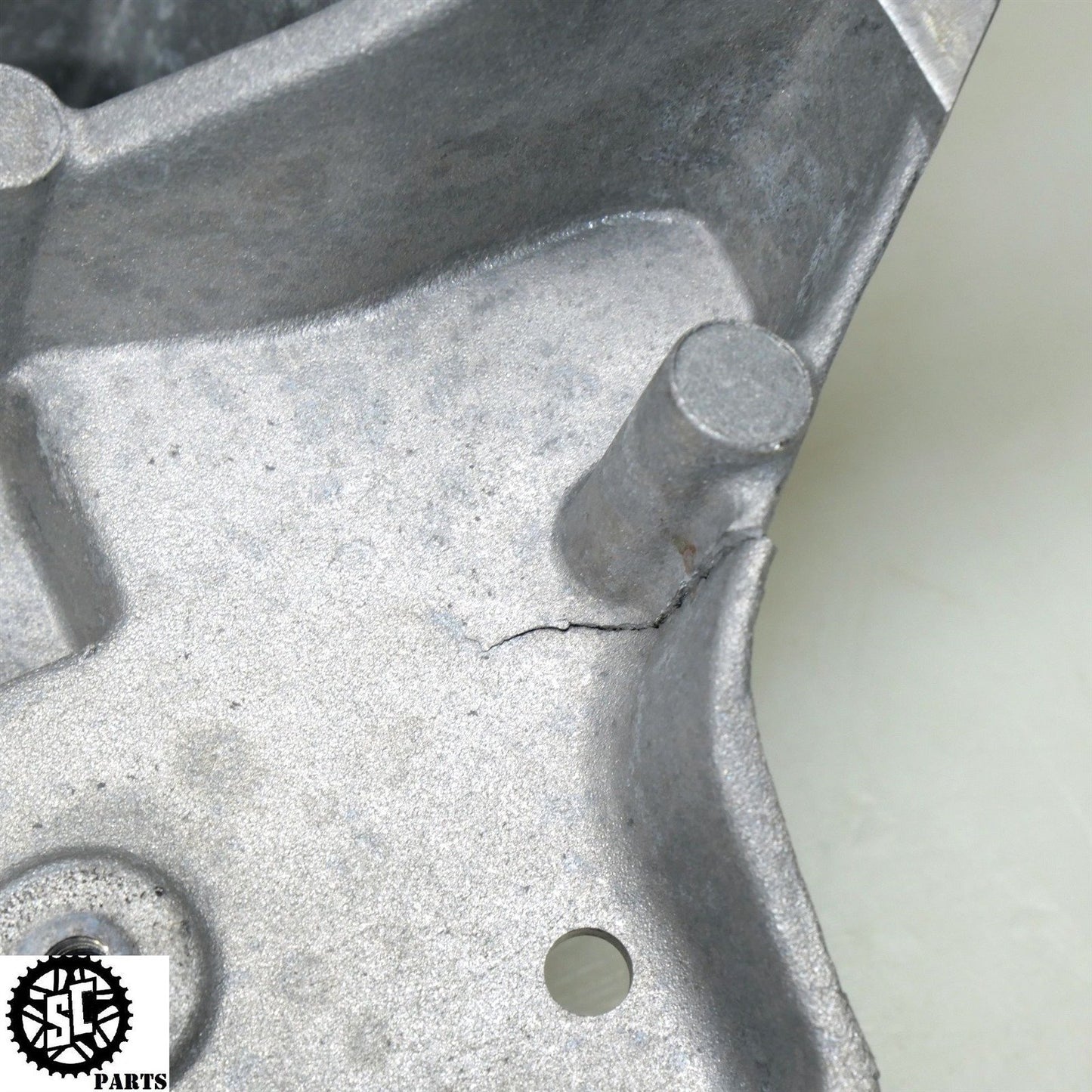2023 20-24 INDIAN CHALLENGER FRONT UPPER FAIRING STAY BRACKET 5639343 HD54