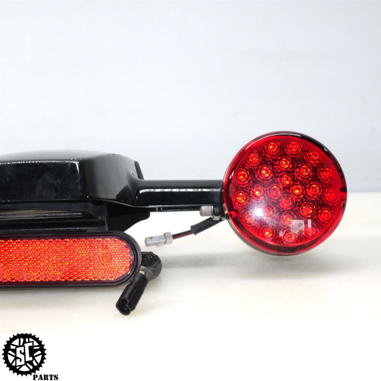 2023 20-24 INDIAN CHALLENGER REAR TURN SIGNAL LIGHT BAR BLACK HD54