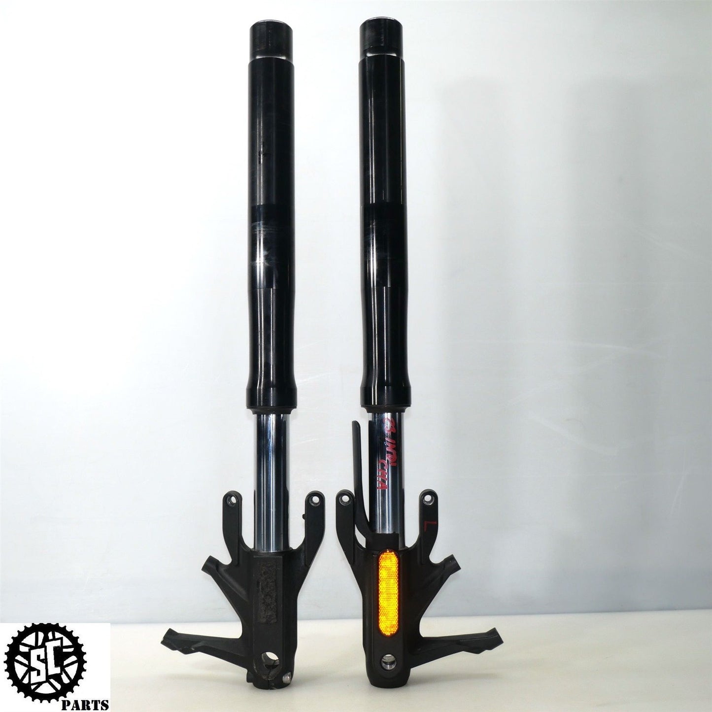 2023 20-24 INDIAN CHALLENGER FRONT END FORKS 1825057-463 1825058-463 HD54