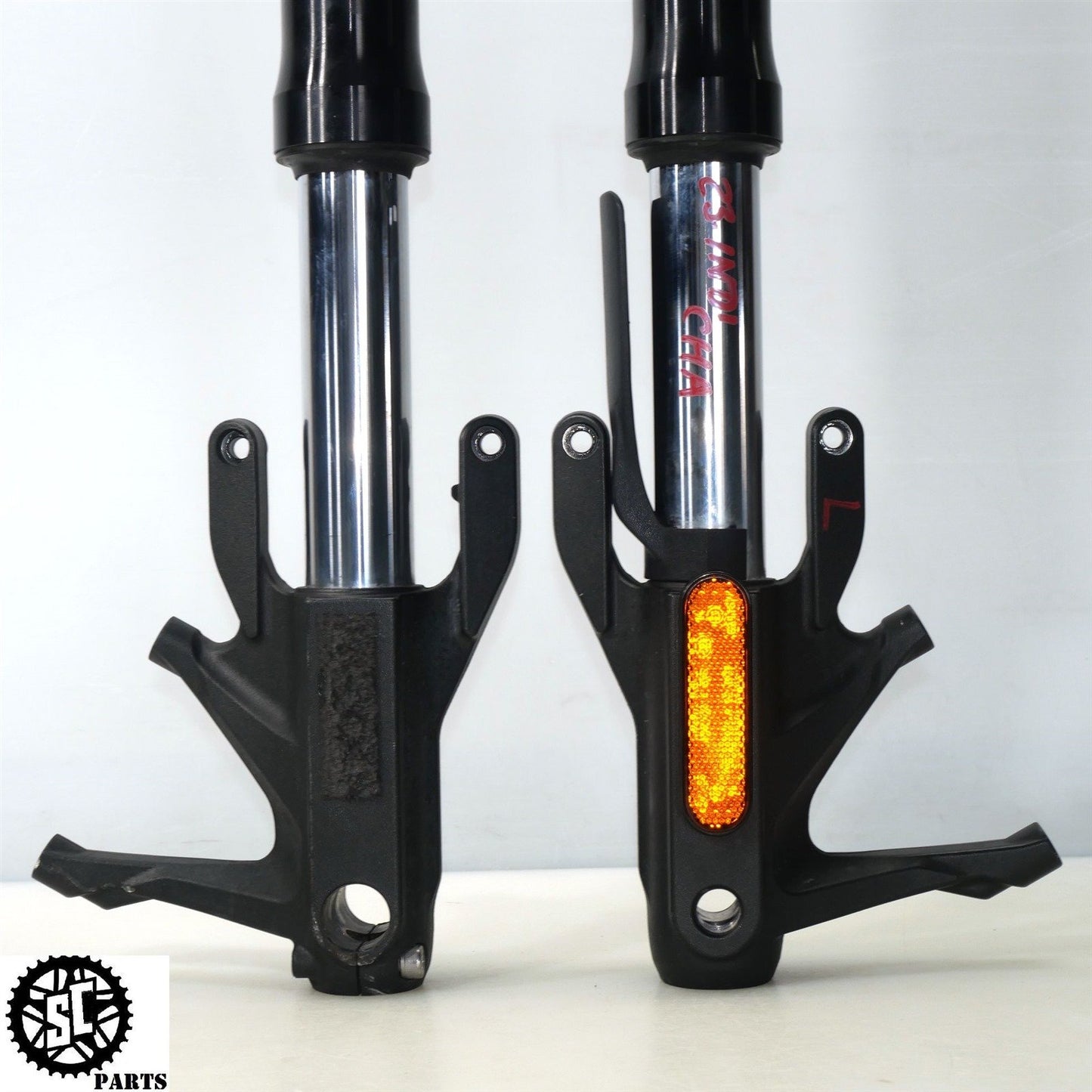 2023 20-24 INDIAN CHALLENGER FRONT END FORKS 1825057-463 1825058-463 HD54