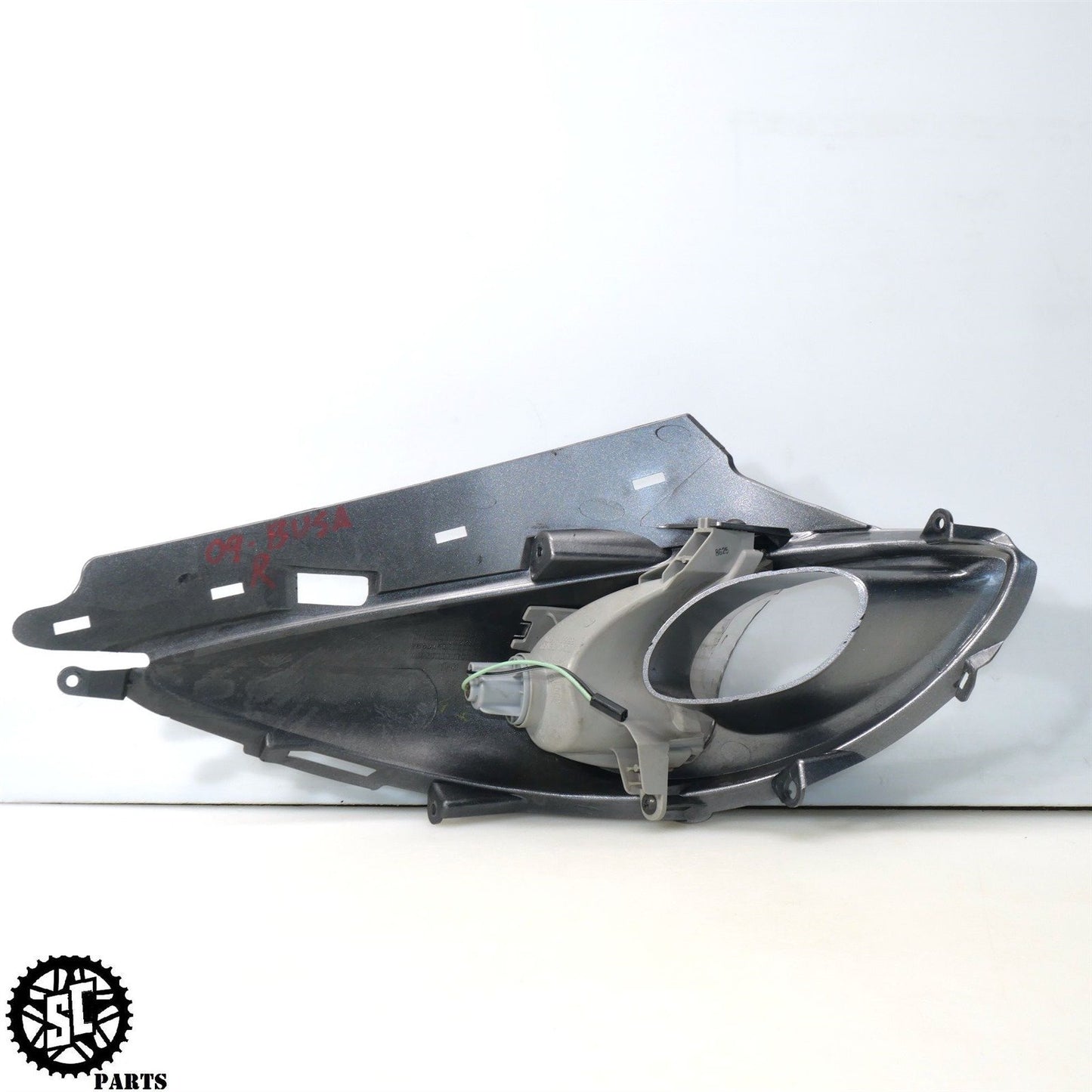 2008 SUZUKI HAYABUSA FRONT RIGHT UPPER FAIRING TURN SIGNAL S34