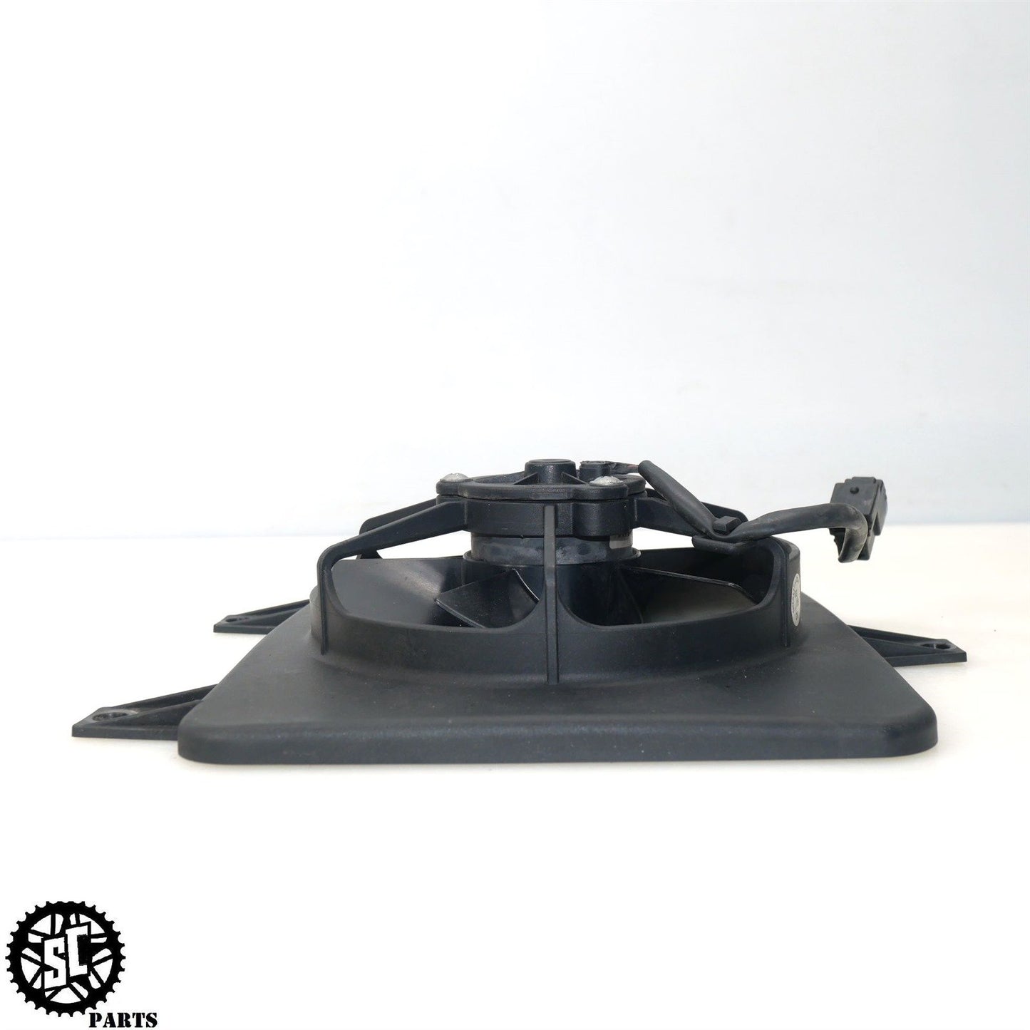 2005-2007 TRIUMPH SPEED TRIPLE TIGER 1050 RADIATOR COOLING FAN T33 T2100614