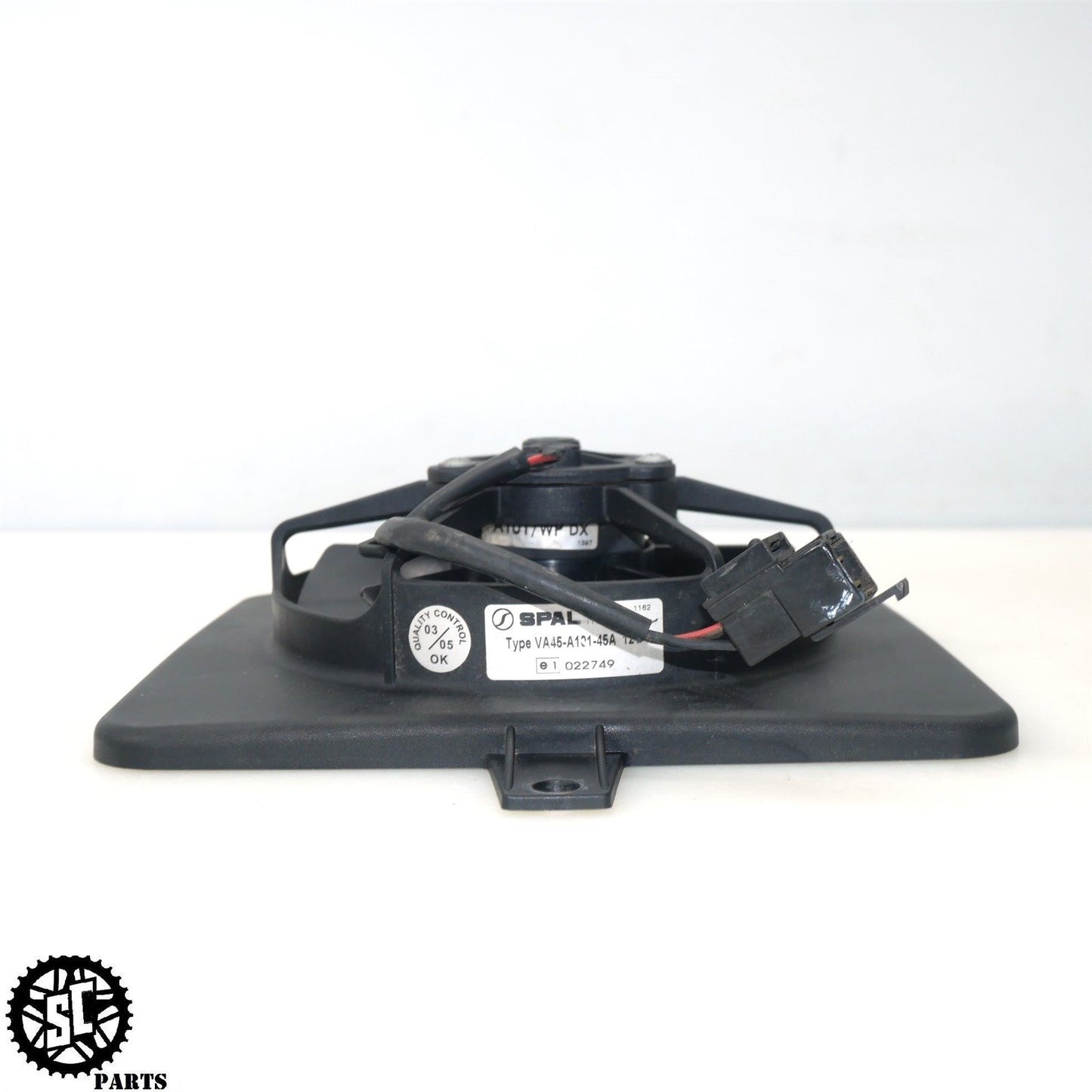 2005-2007 TRIUMPH SPEED TRIPLE TIGER 1050 RADIATOR COOLING FAN T33 T2100614