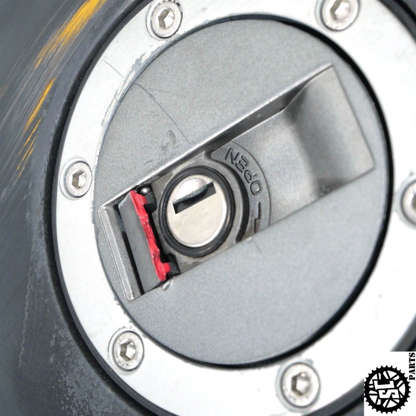 2005-2007 TRIUMPH SPEED TRIPLE 1050 FUEL GAS TANK T33