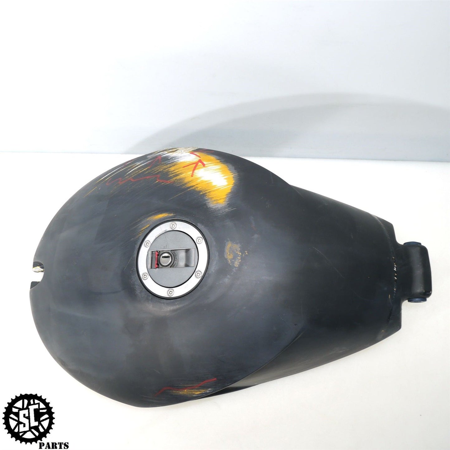 2005-2007 TRIUMPH SPEED TRIPLE 1050 FUEL GAS TANK T33