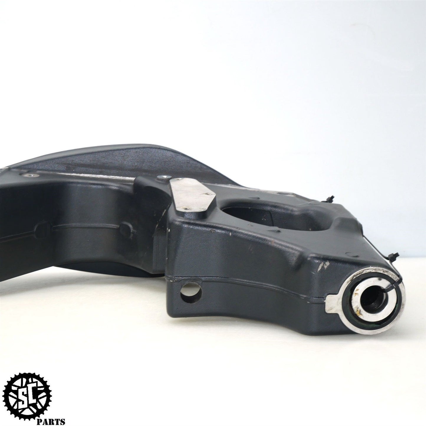 2005-2007 TRIUMPH SPEED TRIPLE 1050 REAR SWINGARM T2055250 T33