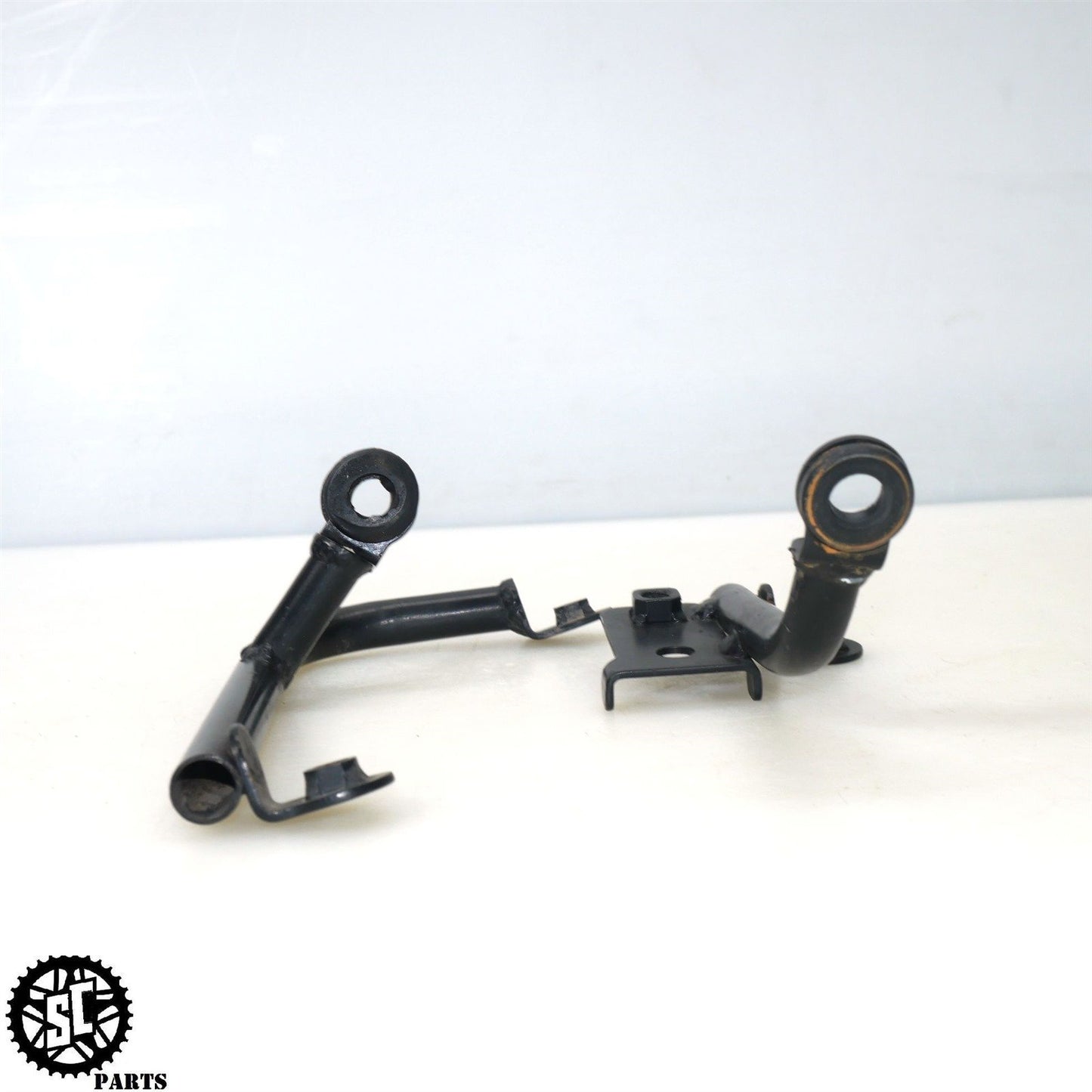 2005-2007 TRIUMPH SPEED TRIPLE 1050 OIL COOLER FRONT MOUNT BRACKET T33
