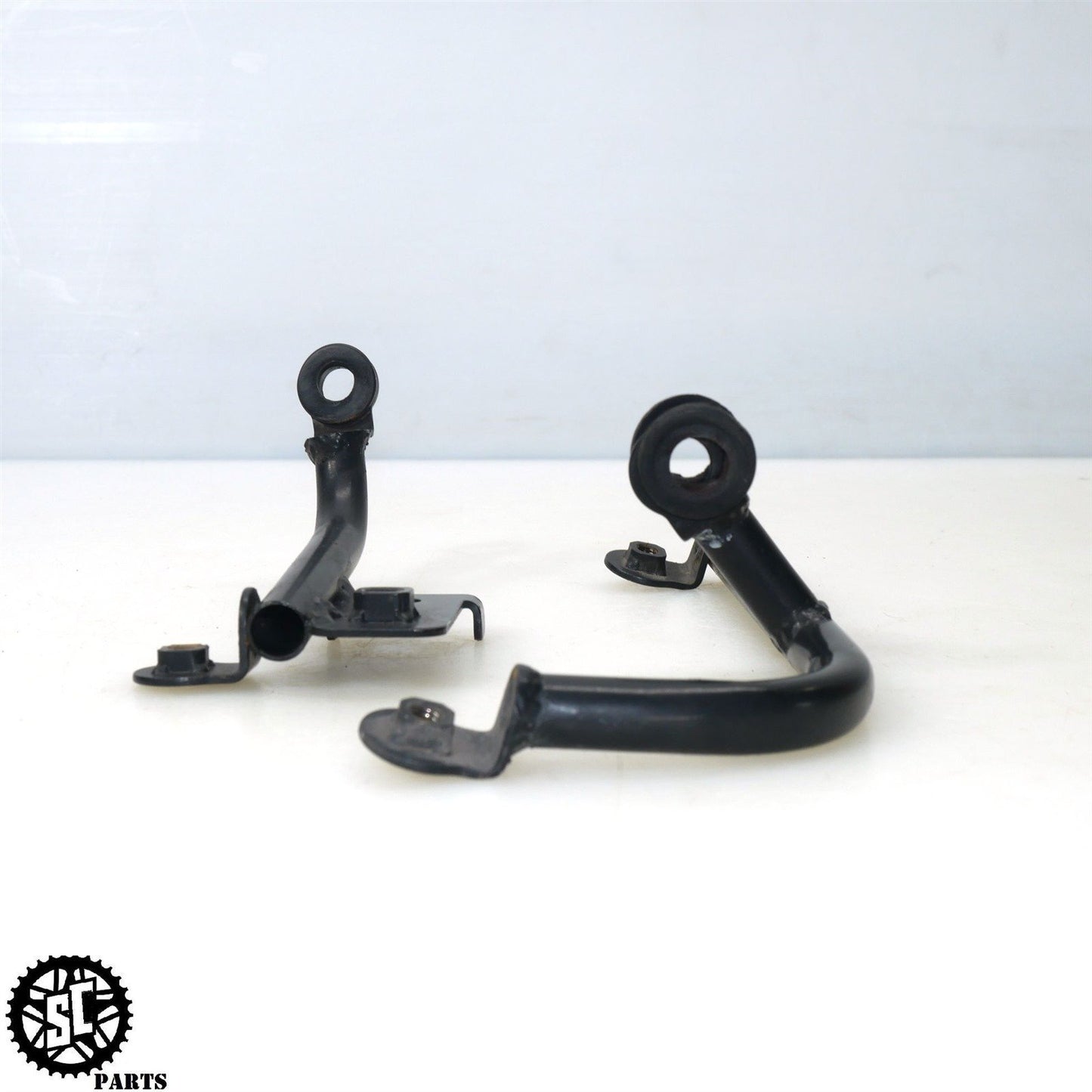 2005-2007 TRIUMPH SPEED TRIPLE 1050 OIL COOLER FRONT MOUNT BRACKET T33