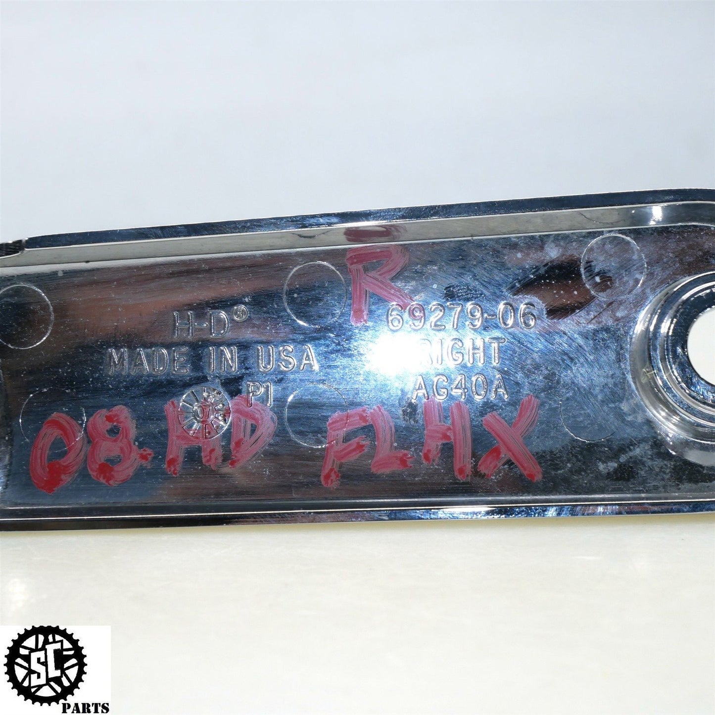 HARLEY DAVIDSON STREET GLIDE FRONT RIGHT TURN SIGNAL MOUNT BRACKET HD57