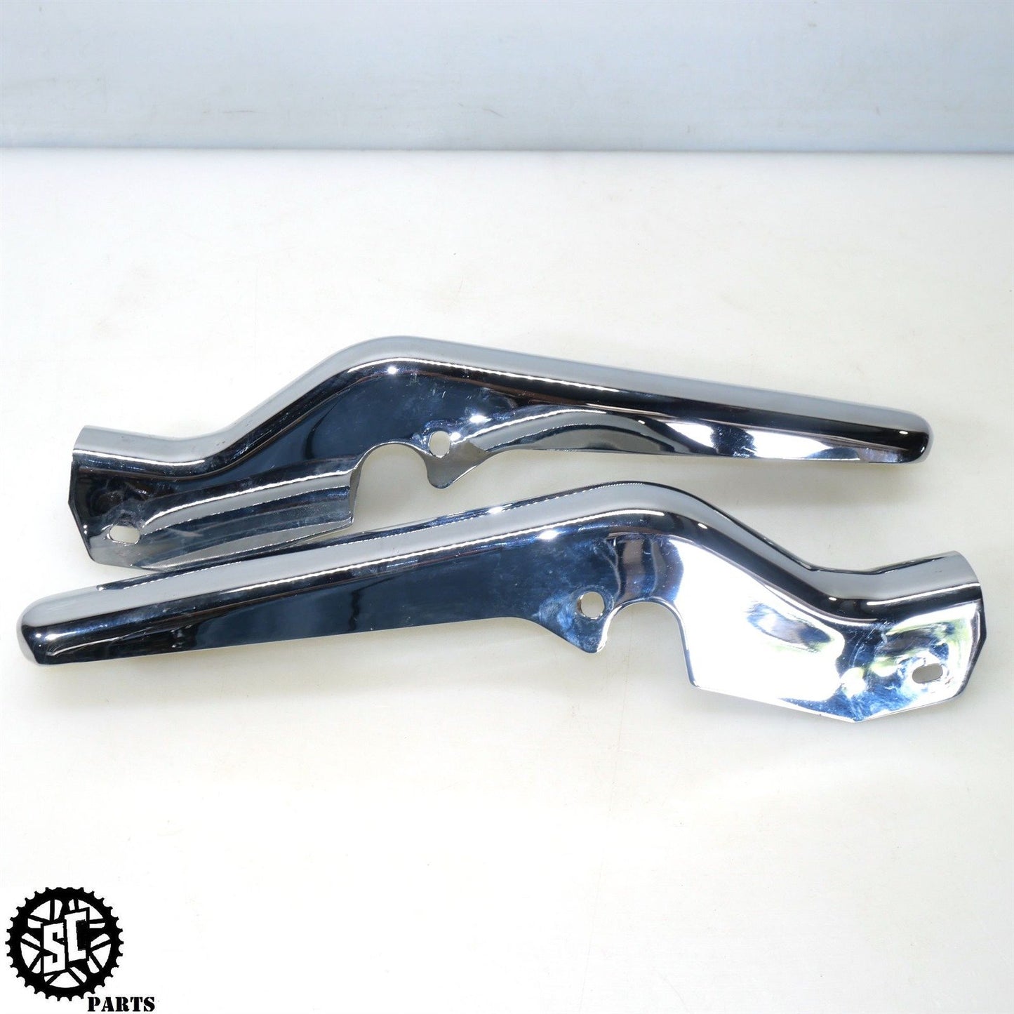 2008 HARLEY DAVIDSON STREET GLIDE REAR FENDER STRUT COVERS 47502-97 47504 HD57