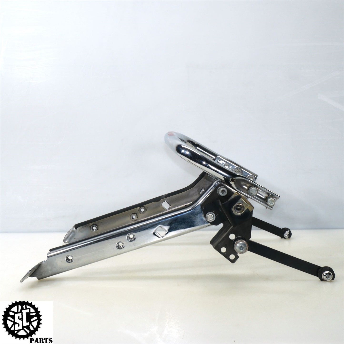 2008 HARLEY DAVIDSON STREET GLIDE REAR FENDER SADDLEBAG BRACKET HD57