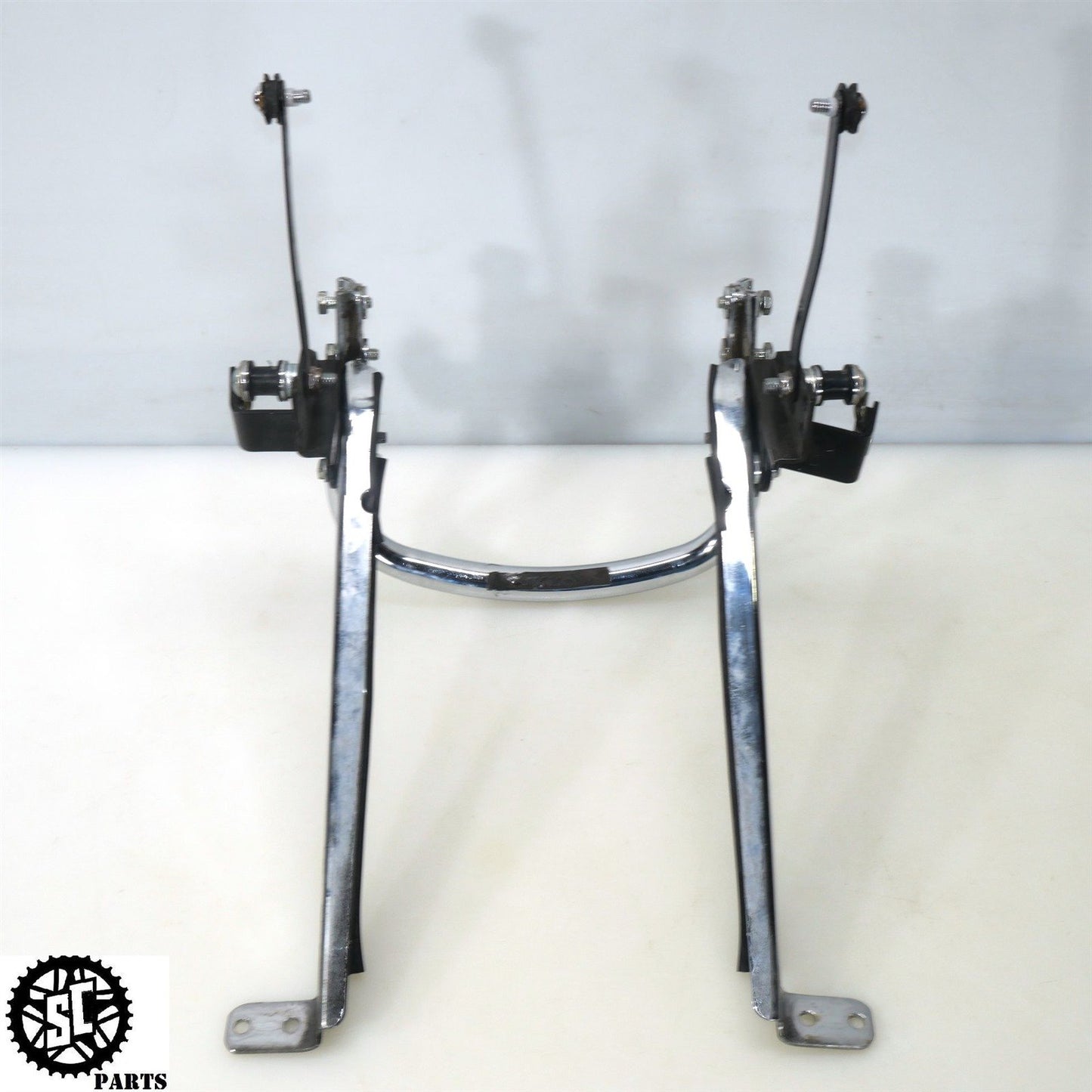 2008 HARLEY DAVIDSON STREET GLIDE REAR FENDER SADDLEBAG BRACKET HD57