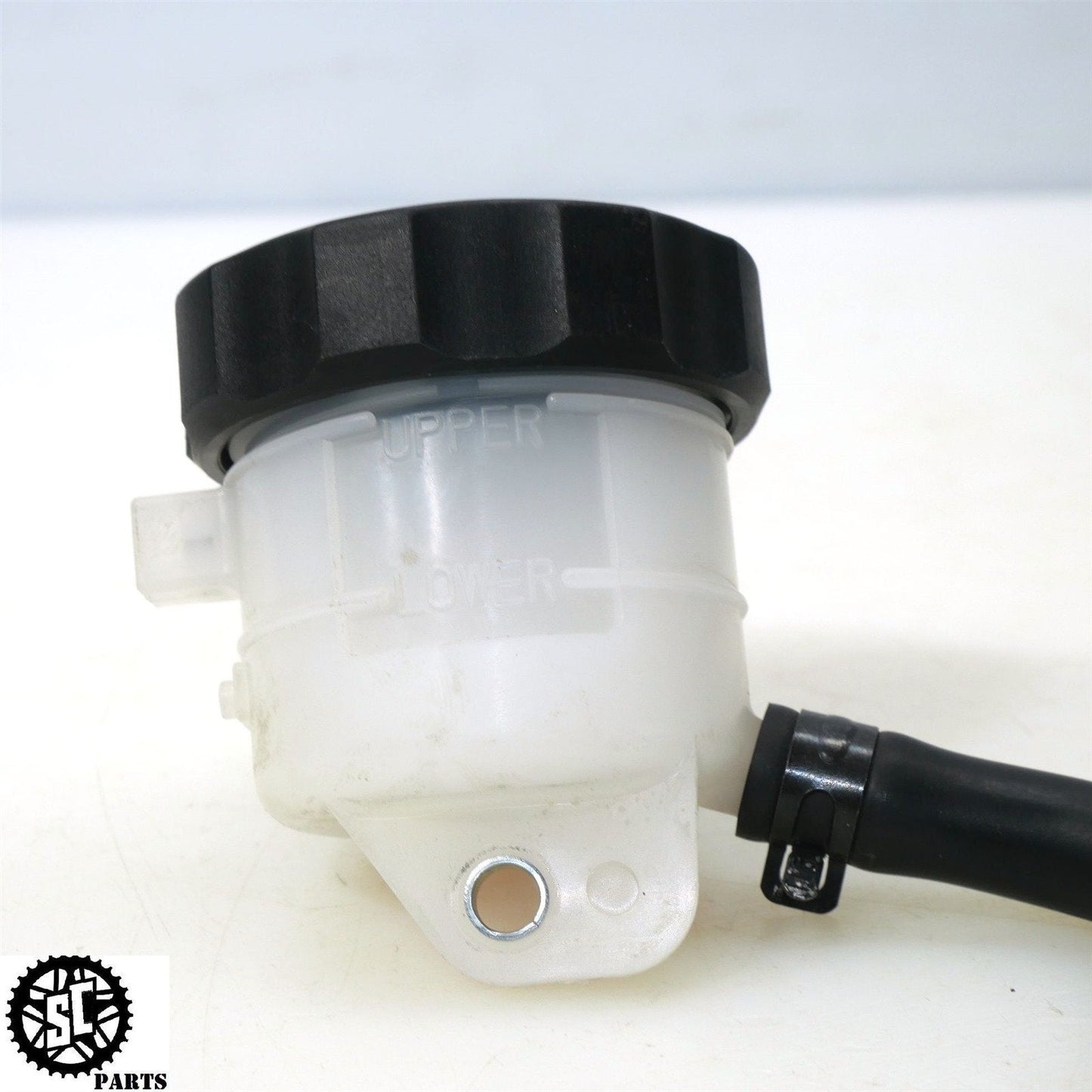 2004 2005 SUZUKI GSXR 600 FRONT BRAKE FLUID TANK S51