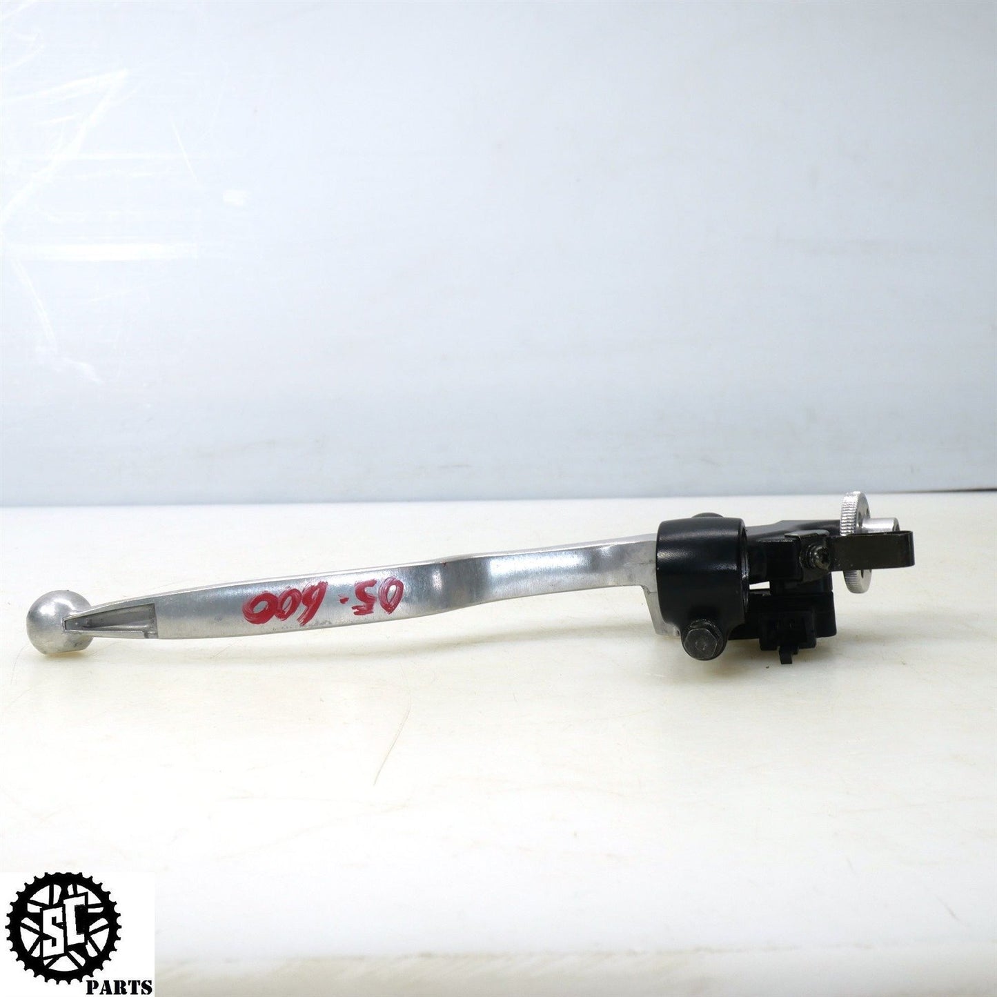2004 2005 SUZUKI GSXR 600 CLUTCH LEVER CABLE PERCH BRACKET S51