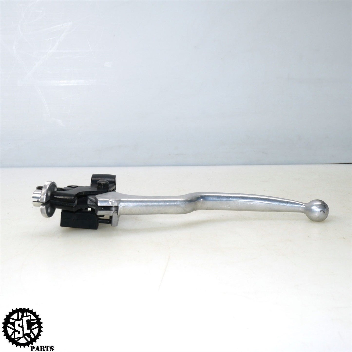 2004 2005 SUZUKI GSXR 600 CLUTCH LEVER CABLE PERCH BRACKET S51