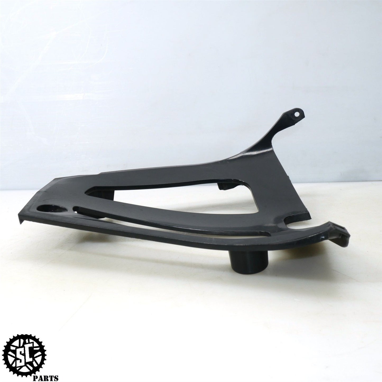 2004 2005 SUZUKI GSXR 600 LOWER FRONT CENTER INNER V FAIRING S51