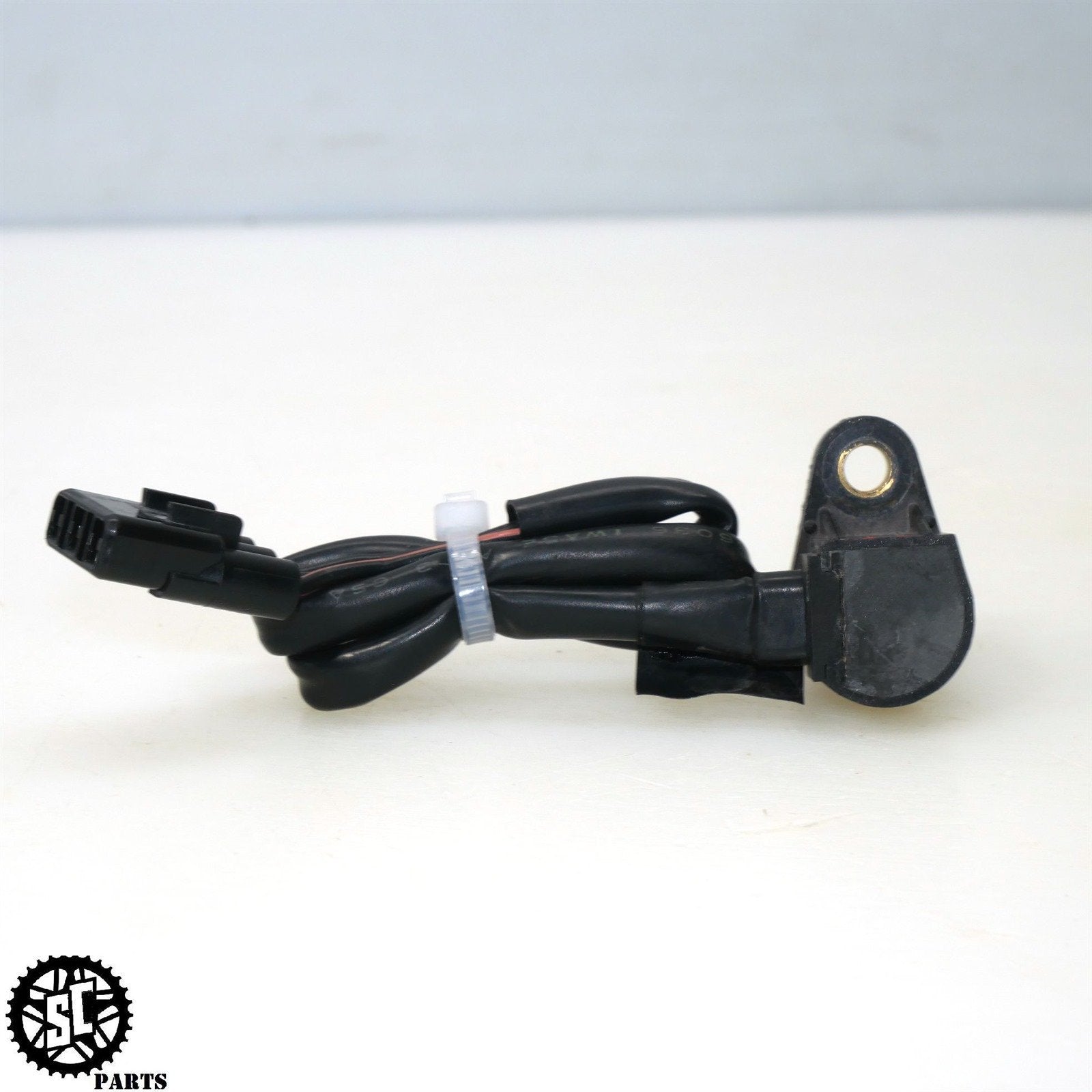 05-06 SUZUKI GSXR 1000 Engine Coolant Temprature Sensor 05-06 SUZUKI GSXR 1000 Engine Coolant Temprature Sensor
