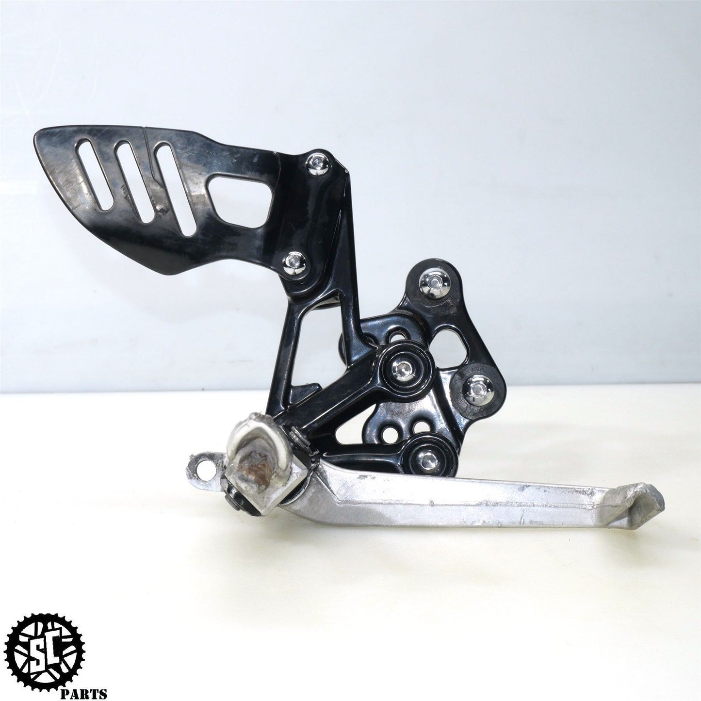 07-08 SUZUKI GSXR 1000 RIGHT REARSET BRAKE PEDAL S52