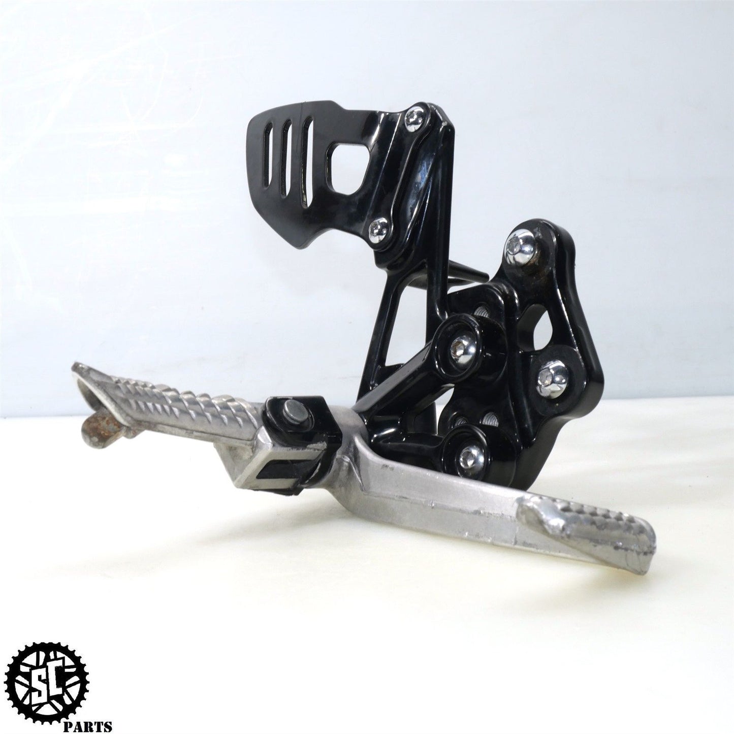 07-08 SUZUKI GSXR 1000 RIGHT REARSET BRAKE PEDAL S52