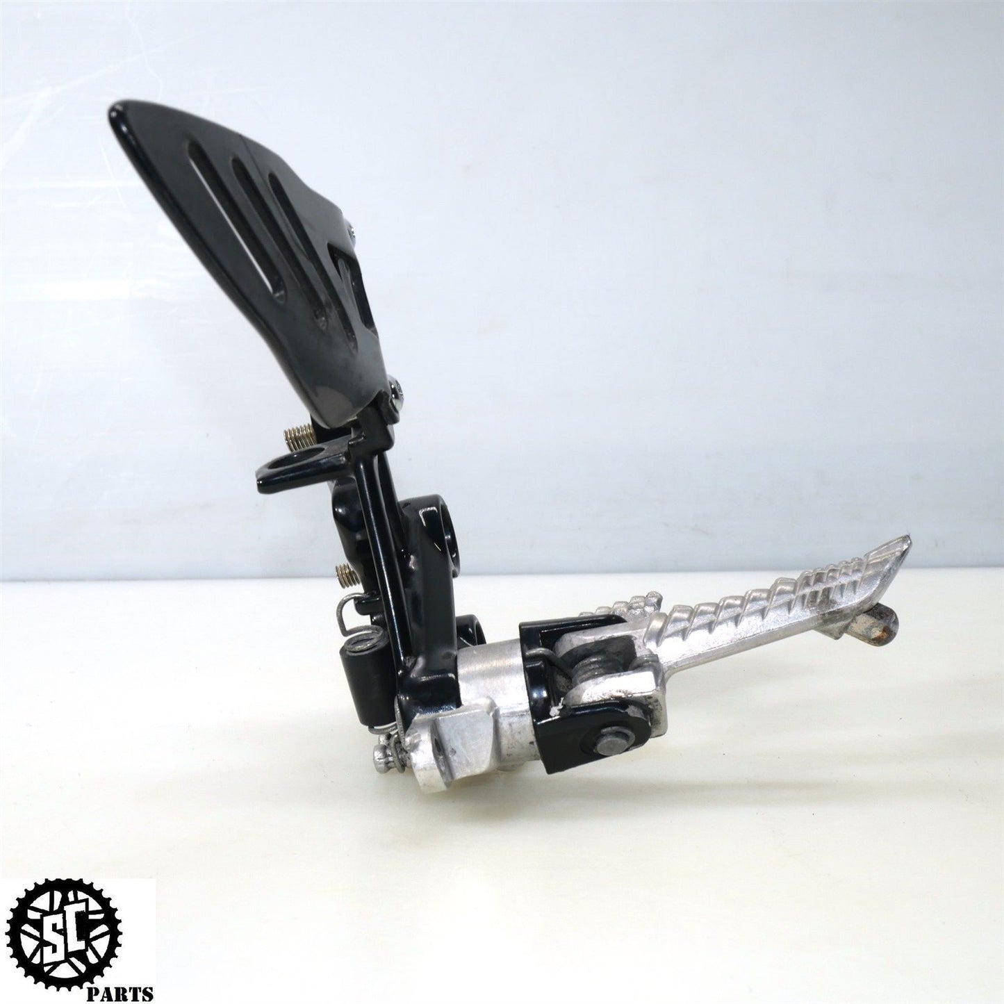 07-08 SUZUKI GSXR 1000 RIGHT REARSET BRAKE PEDAL S52