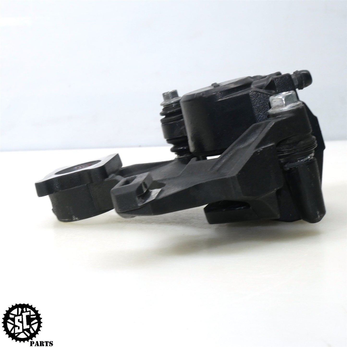 07-08 SUZUKI GSXR 1000 BACK BRACKET BRAKE CALIPER S52