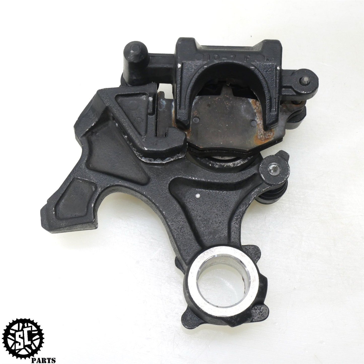 07-08 SUZUKI GSXR 1000 BACK BRACKET BRAKE CALIPER S52
