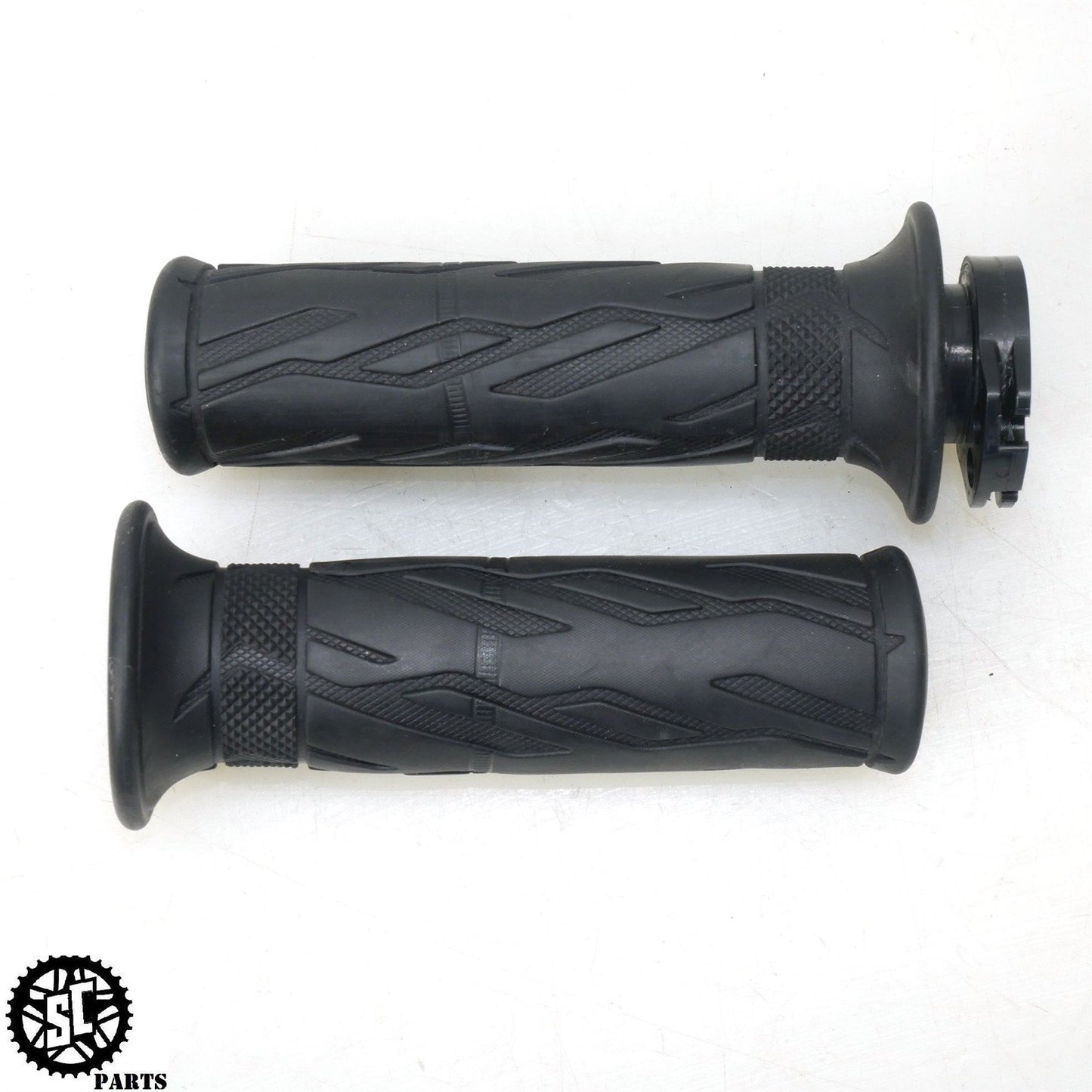 2022 22-24 SUZUKI HAYABUSA HANDLEBAR GRIP THROTTLE TUBE S16