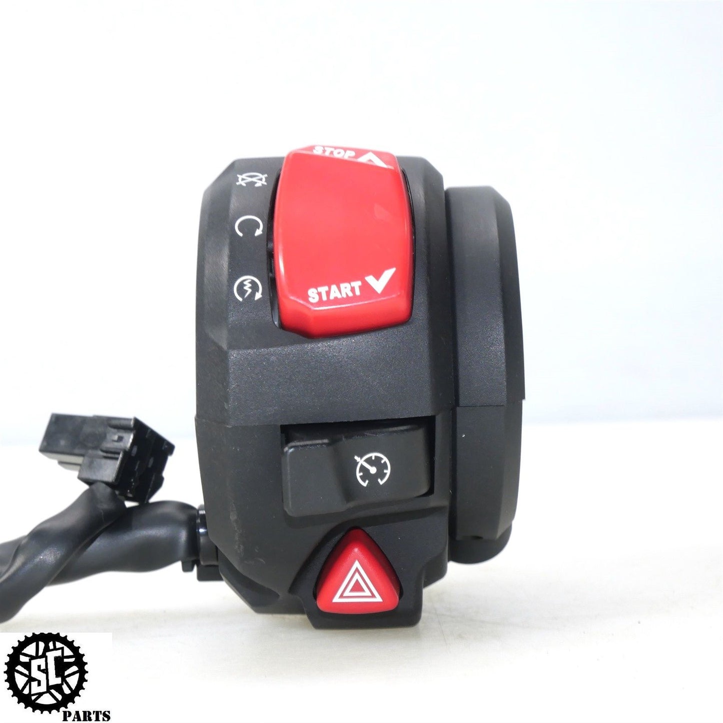 2022 22-24 SUZUKI HAYABUSA RIGHT CONTROL SWITCH 37200-10L00 S16