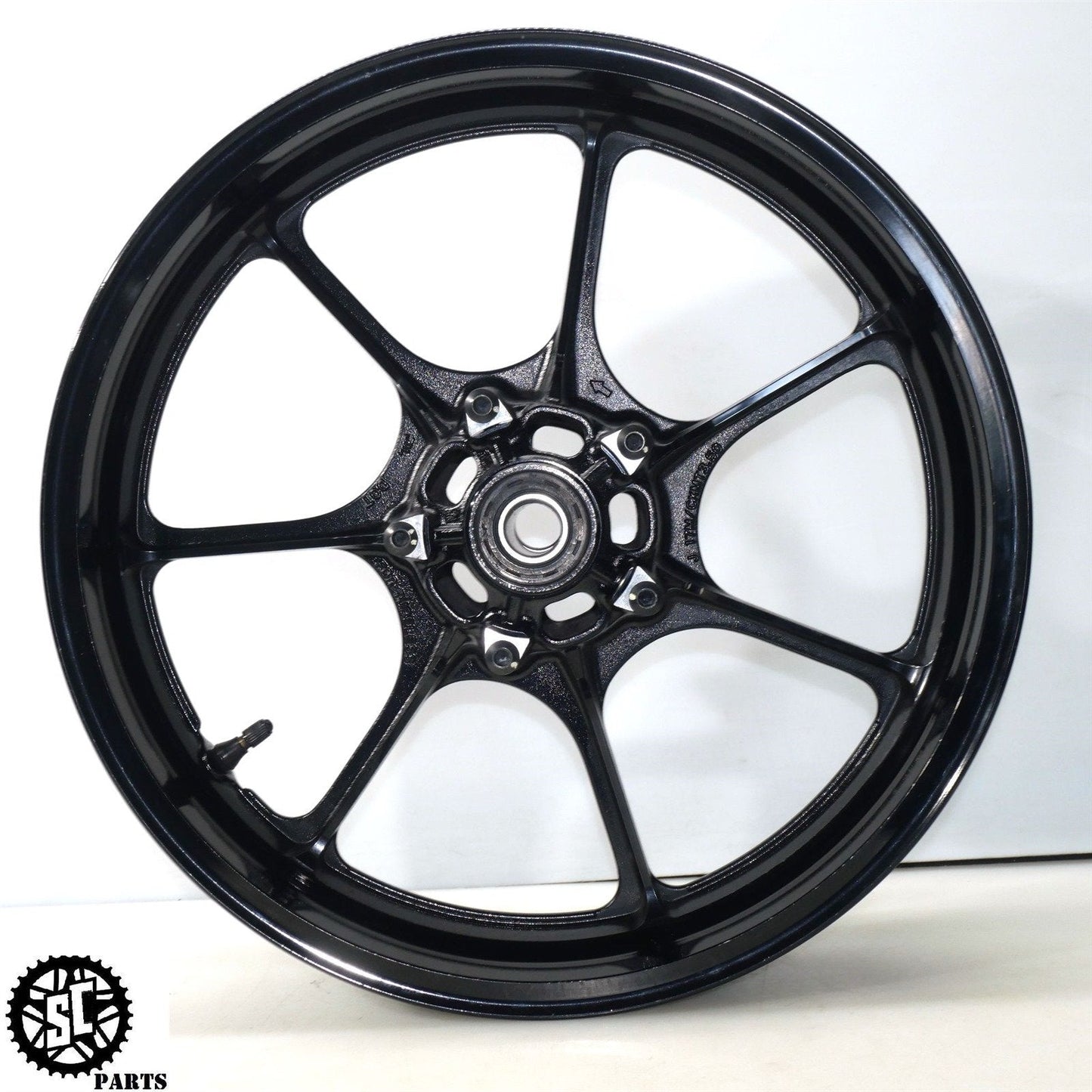 2022 22-24 SUZUKI HAYABUSA FRONT WHEEL RIM STRAIGHT 54111-10L00-019 S16