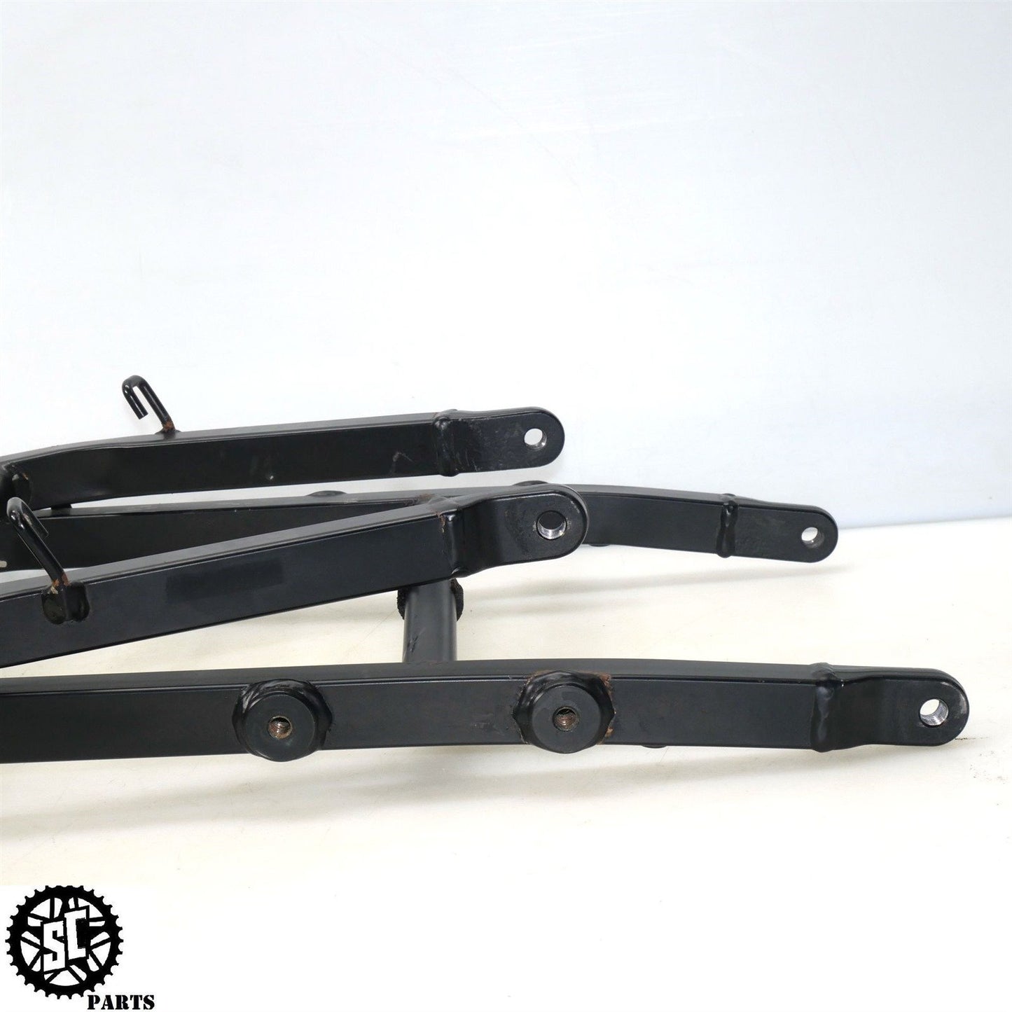 2022 22-24 SUZUKI HAYABUSA REAR SUBFRAME TAIL BENT 41200-10L00 S16