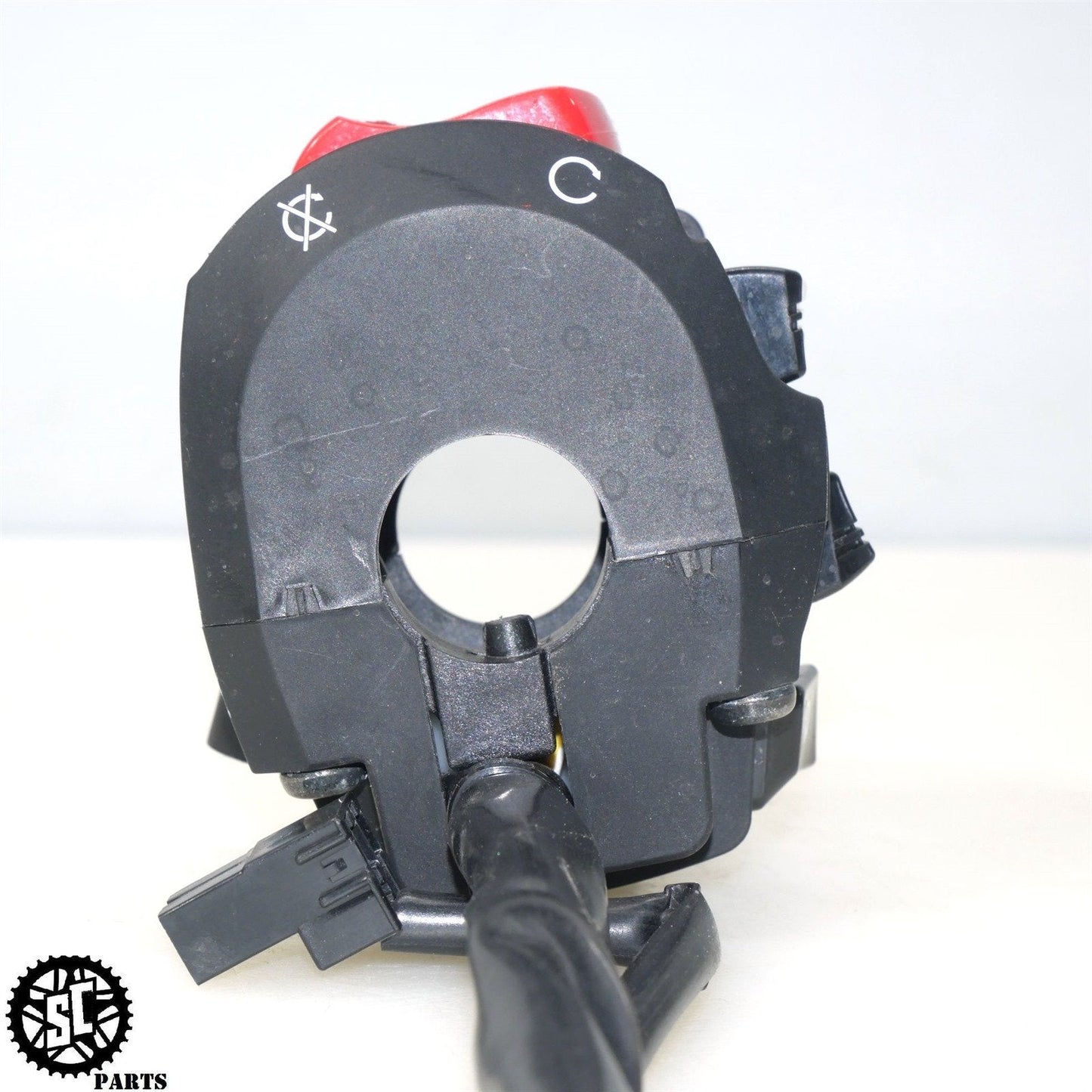 2023 11-24 SUZUKI GSXR 600 750 1000 RIGHT CONTROL SWITCH 37200-47H30 S17