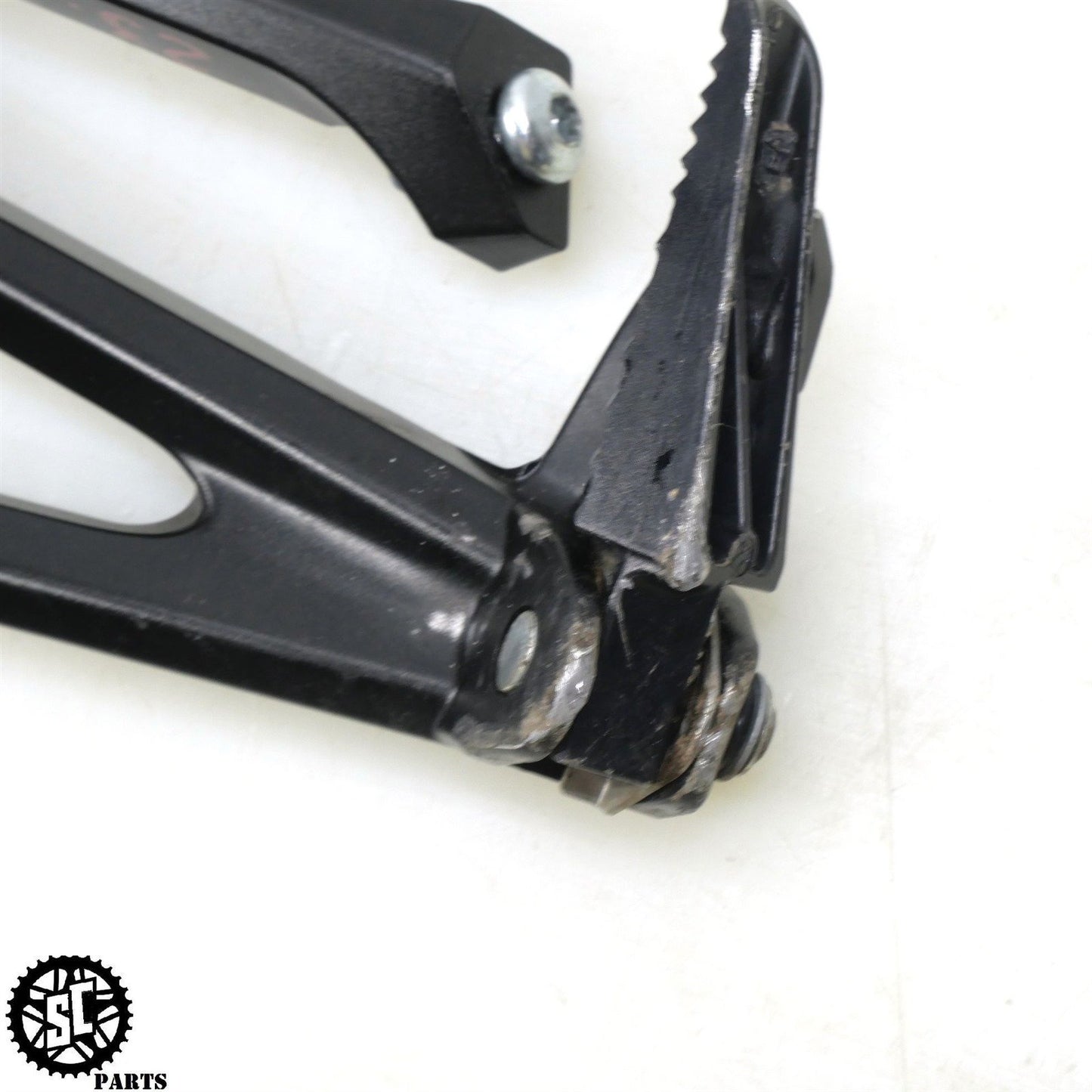 2023 11-24 SUZUKI GSXR 600 750 REAR PASSENGER FOOT PEGS BRACKET S17