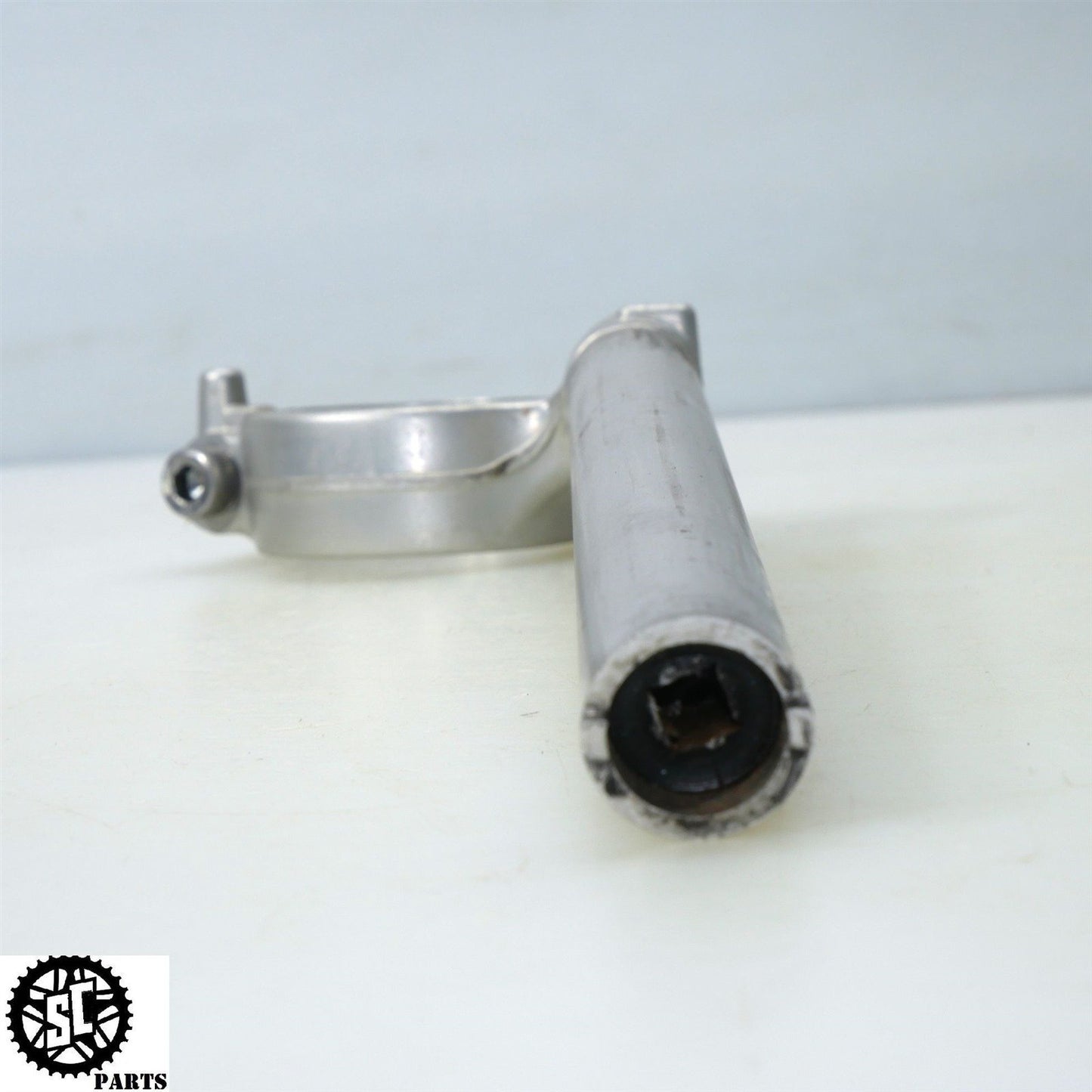 2007 2008 SUZUKI GSXR 1000 RIGHT CLIP ON HANDLEBAR S72
