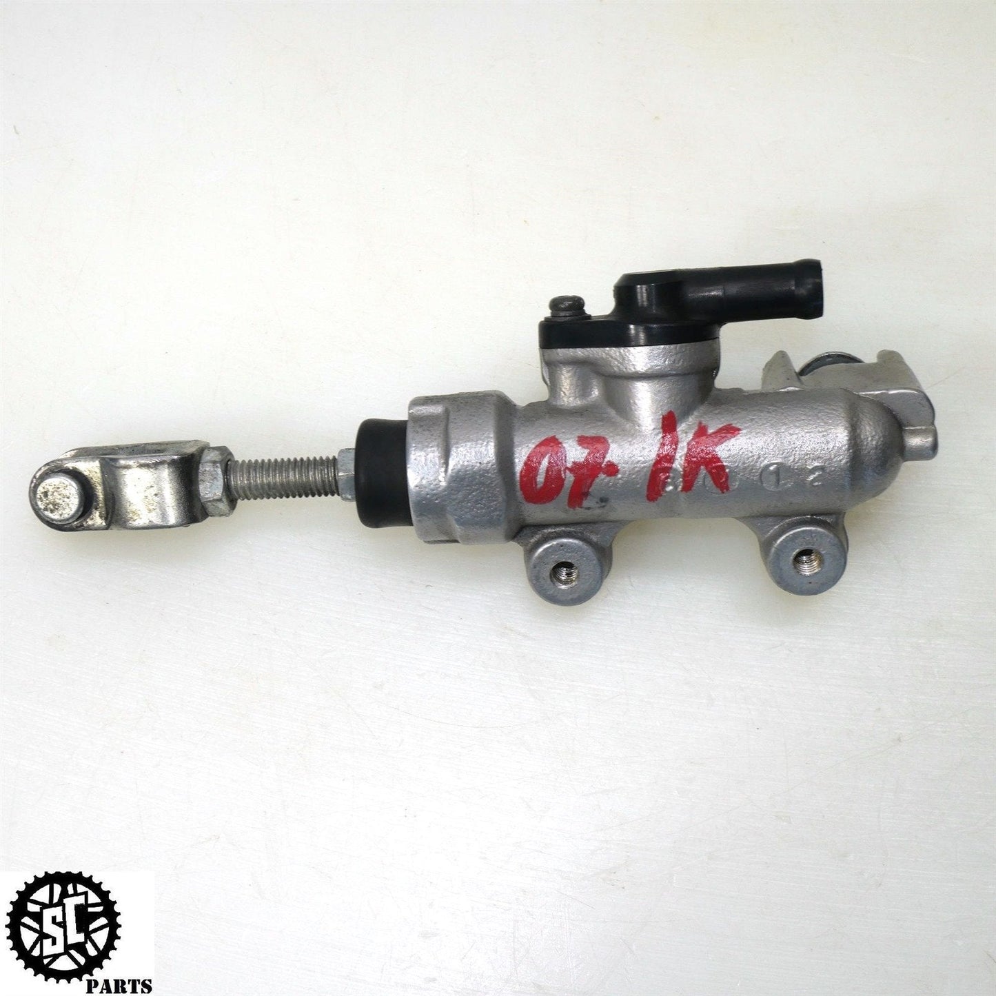 2007 2008 SUZUKI GSXR 1000 REAR BRAKE MASTER CYLINDER S72