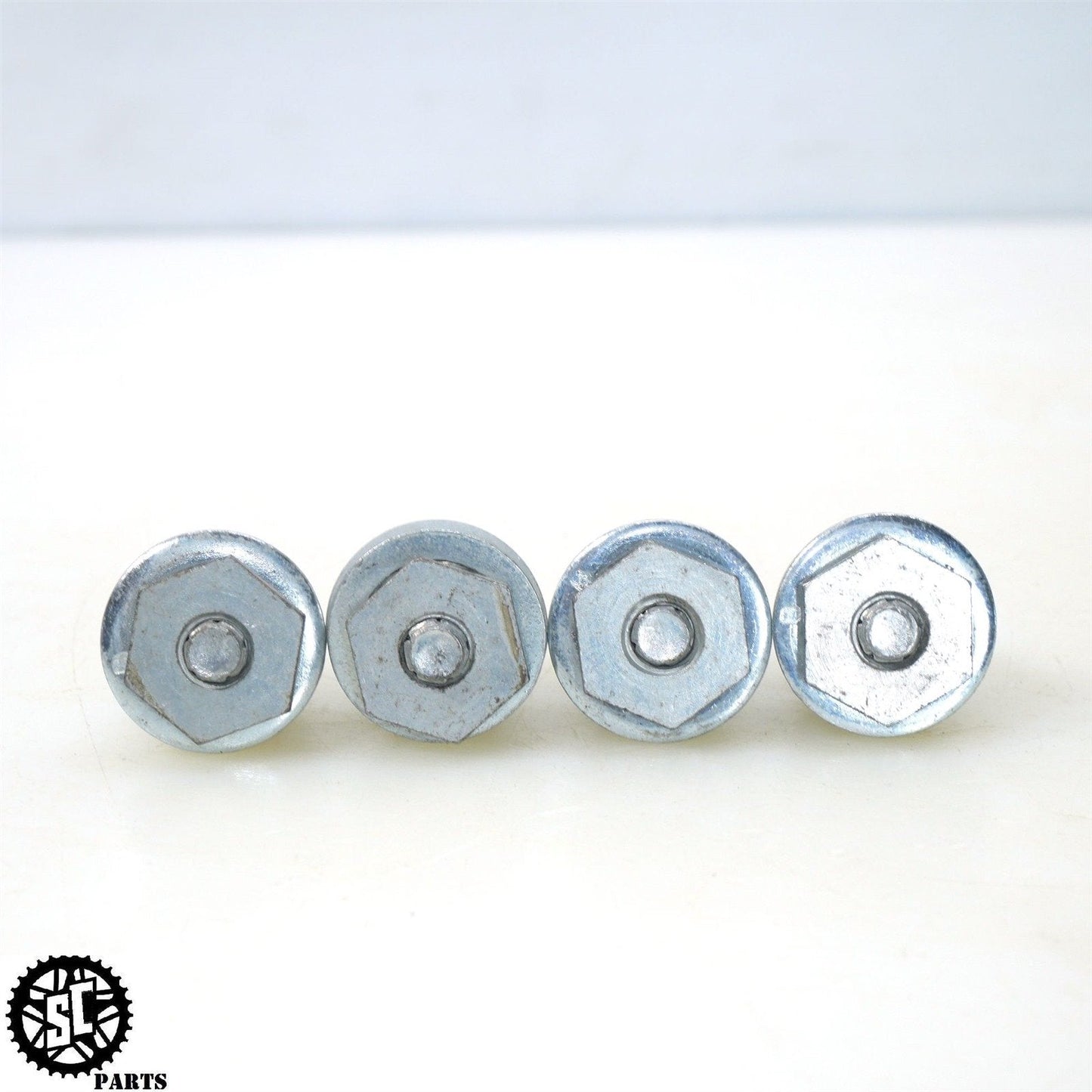 2022 HARLEY DAVIDSON ULTRA REAR FENDER MOUNT BOLT NUT HARDWARE 59786-01 HD36