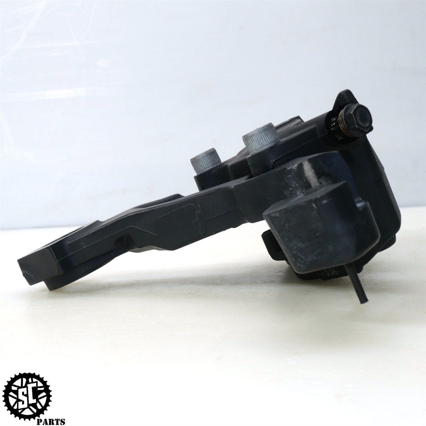 2022 HARLEY DAVIDSON ULTRA LIMITED REAR BRAKE CALIPER BRACKET 44080-08 HD36