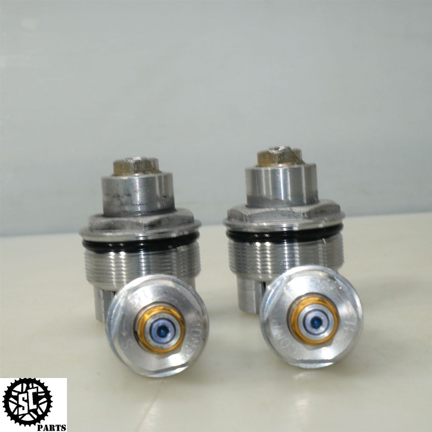 2007 06 07 YAMAHA YZF R6 FRONT FORK TUBE PRE LOAD ADJUSTER CAP VALVES Y25