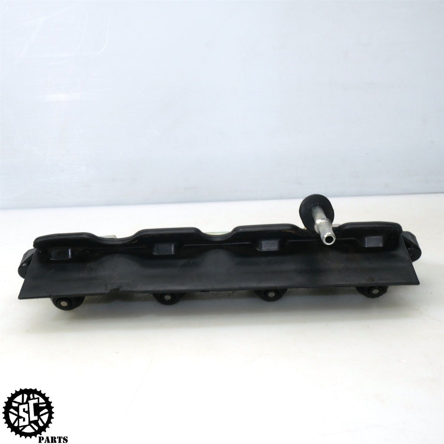 2007 06 07 YAMAHA YZF R6 SECONDARY AIR BOX FUEL INJECTORS RAIL Y25