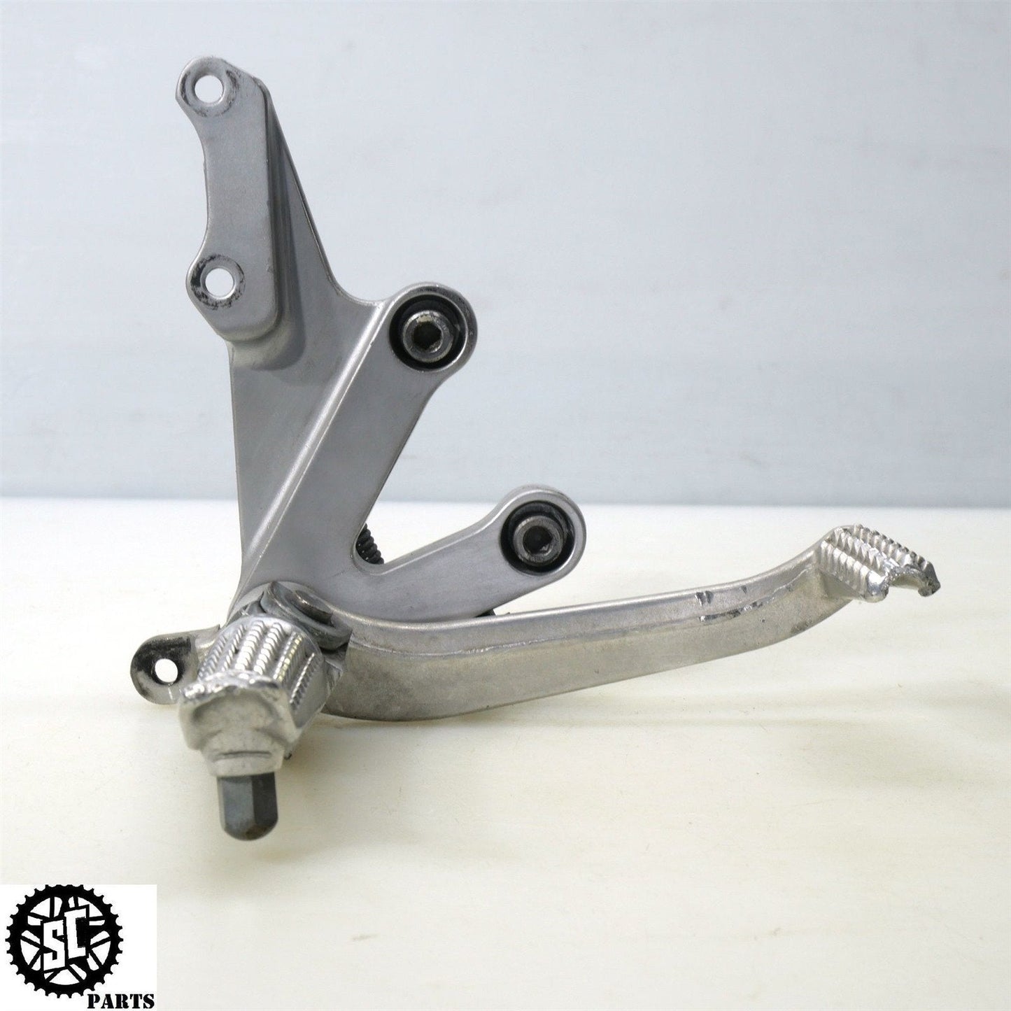 2001-2003 SUZUKI GSXR 600 750 RIGHT REARSET FRONT FOOT PEG BRAKE PEDAL S61