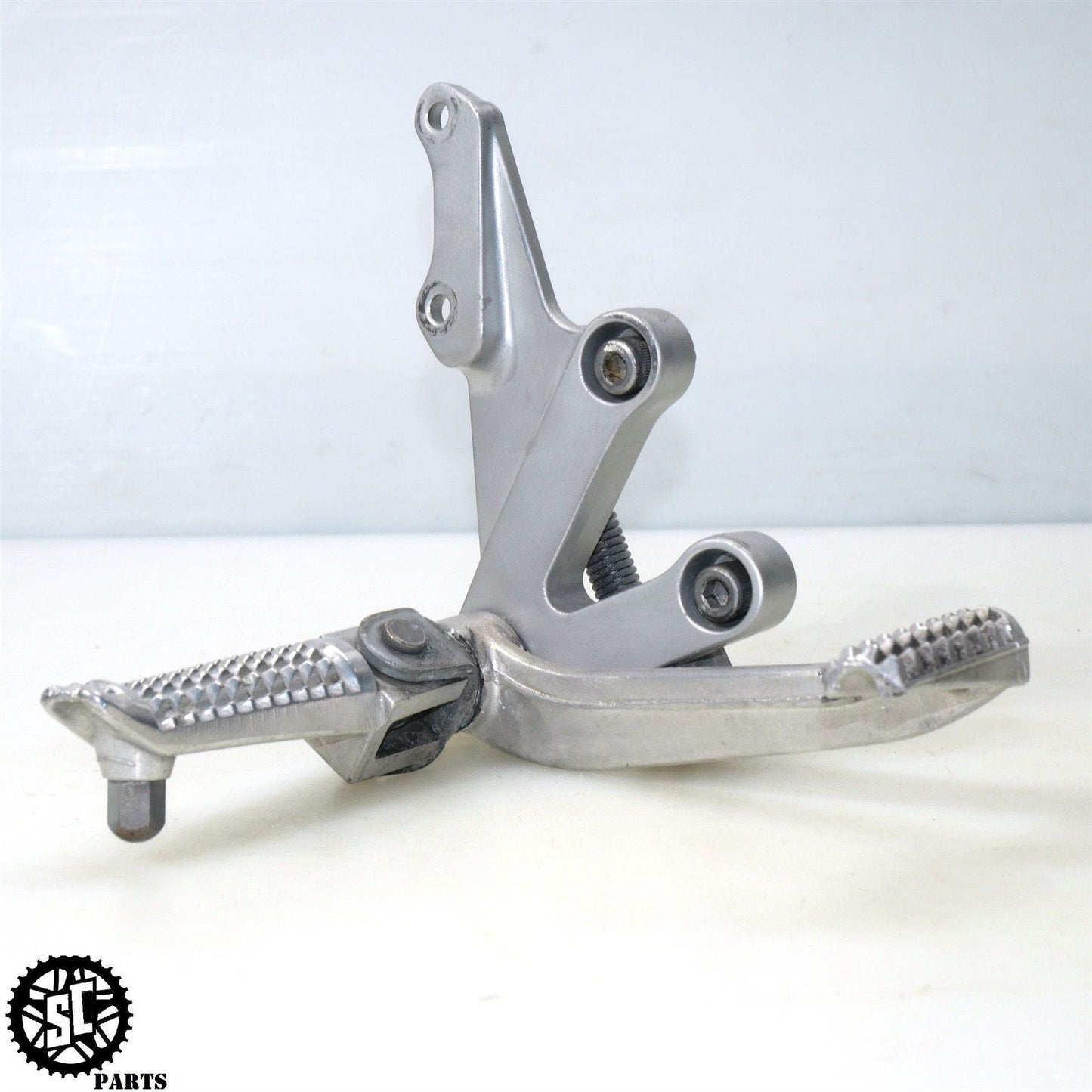 2001-2003 SUZUKI GSXR 600 750 RIGHT REARSET FRONT FOOT PEG BRAKE PEDAL S61