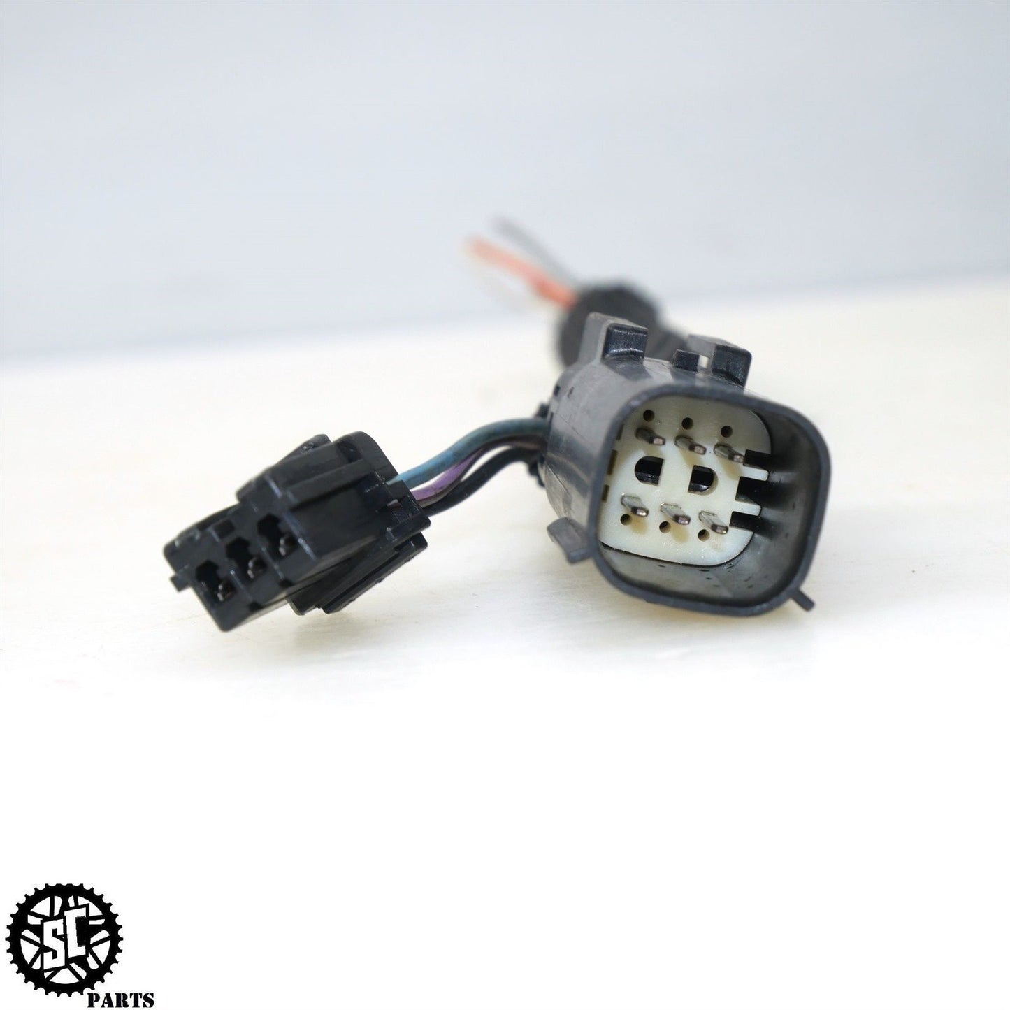 2010 HARLEY DAVIDSON DYNA STREET BOB RIGHT CONTROL SWITCH HOUSING HD22