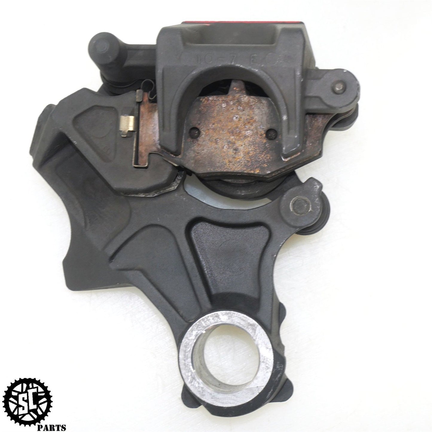2007 SUZUKI GSXR 600 REAR BRAKE CALIPER BRACKET 69100-01H00-999 S44