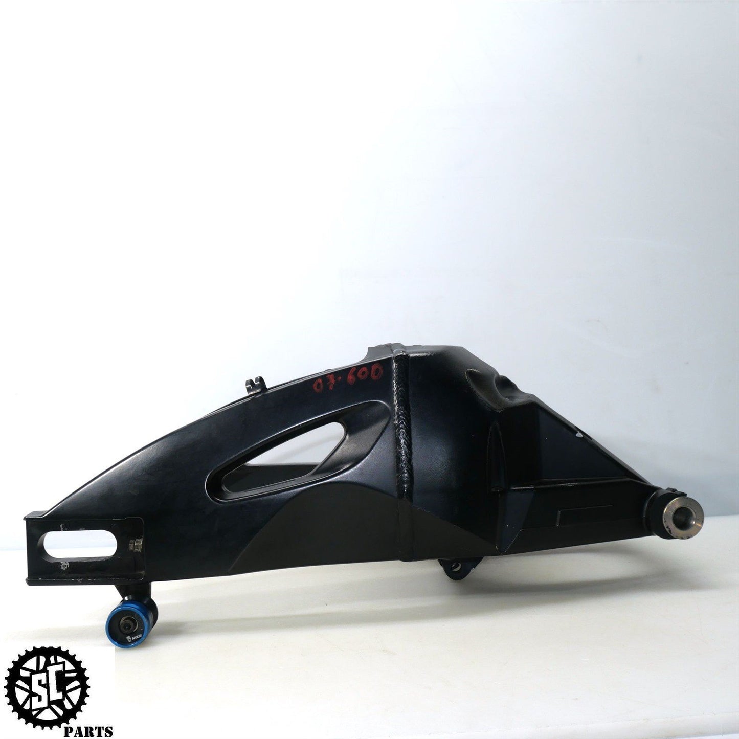 2007 SUZUKI GSXR 600 REAR SWING ARM S44