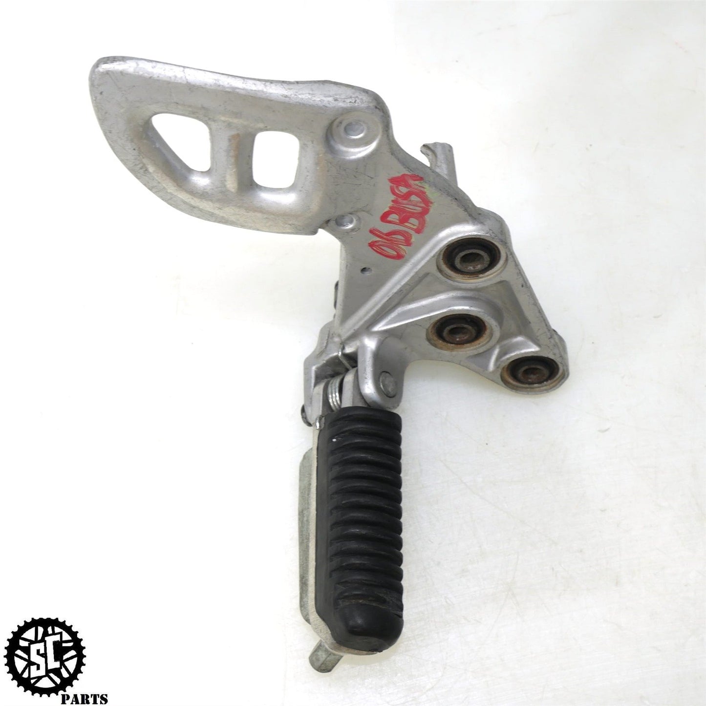 2001-2007 SUZUKI HAYABUSA RIGHT REARSET FRONT PEG BRACKET S28