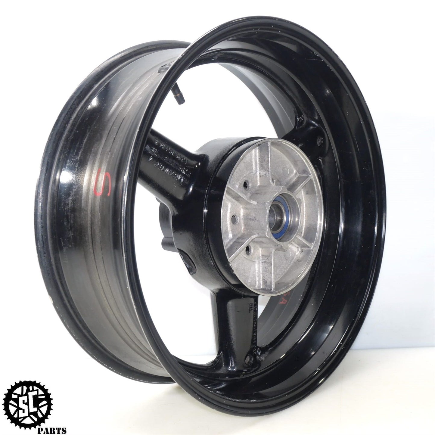 2001-2007 SUZUKI HAYABUSA REAR WHEEL RIM STRAIGHT S28